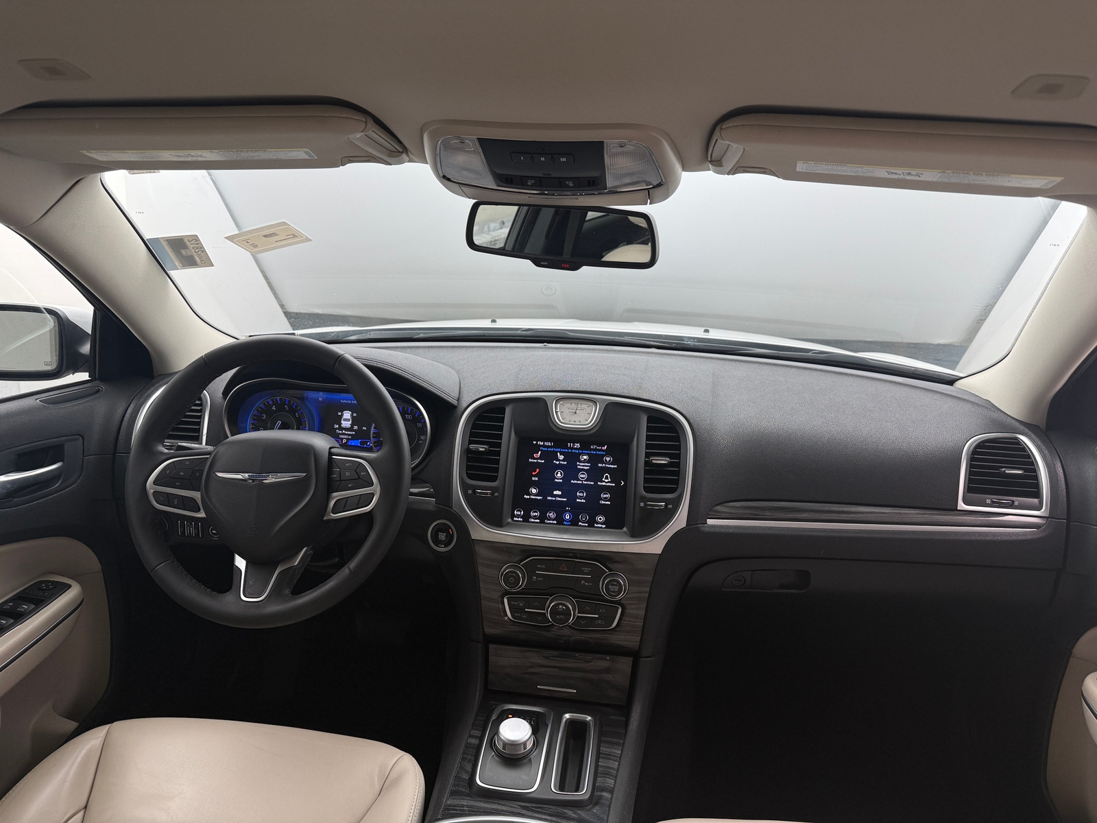 Thumbnail: 2022 Chrysler 300 - 2