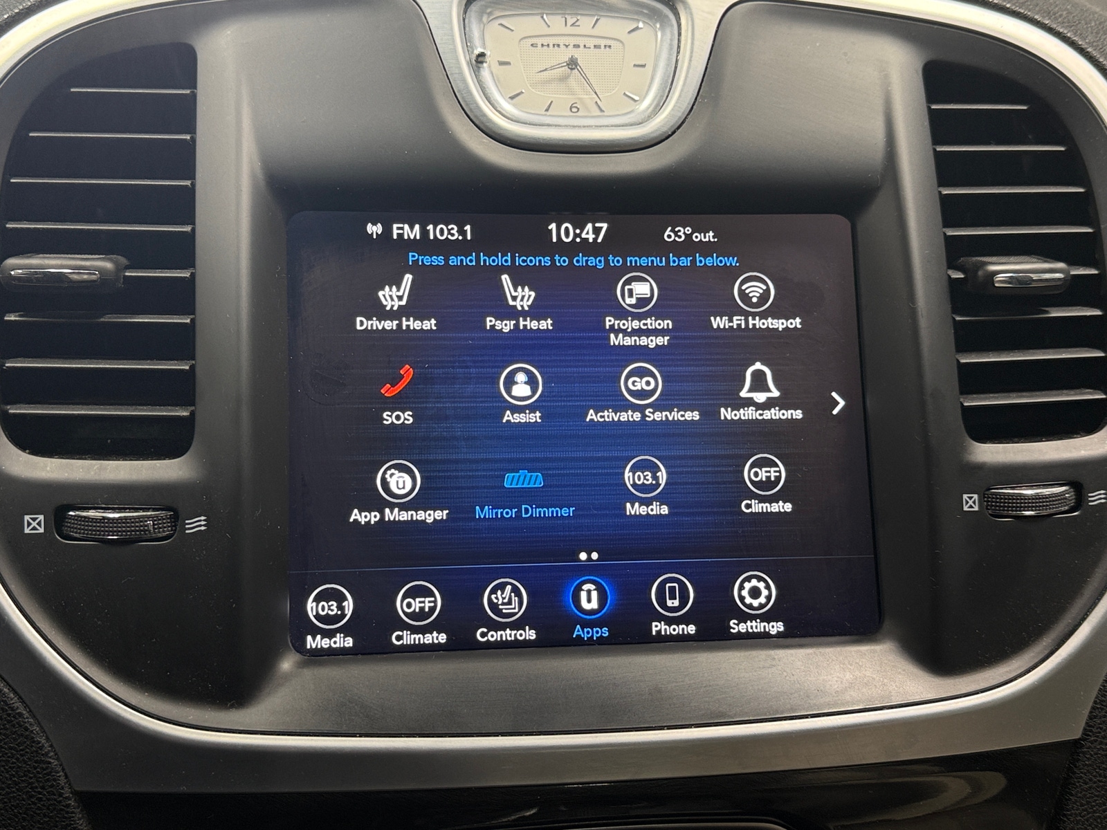 Thumbnail: 2022 Chrysler 300 - 3