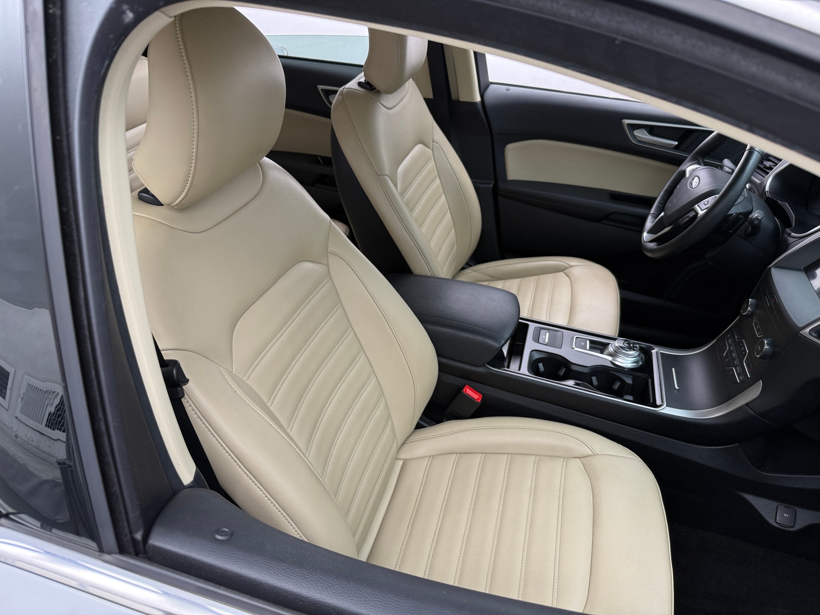 Thumbnail: 2019 Ford Edge - 2