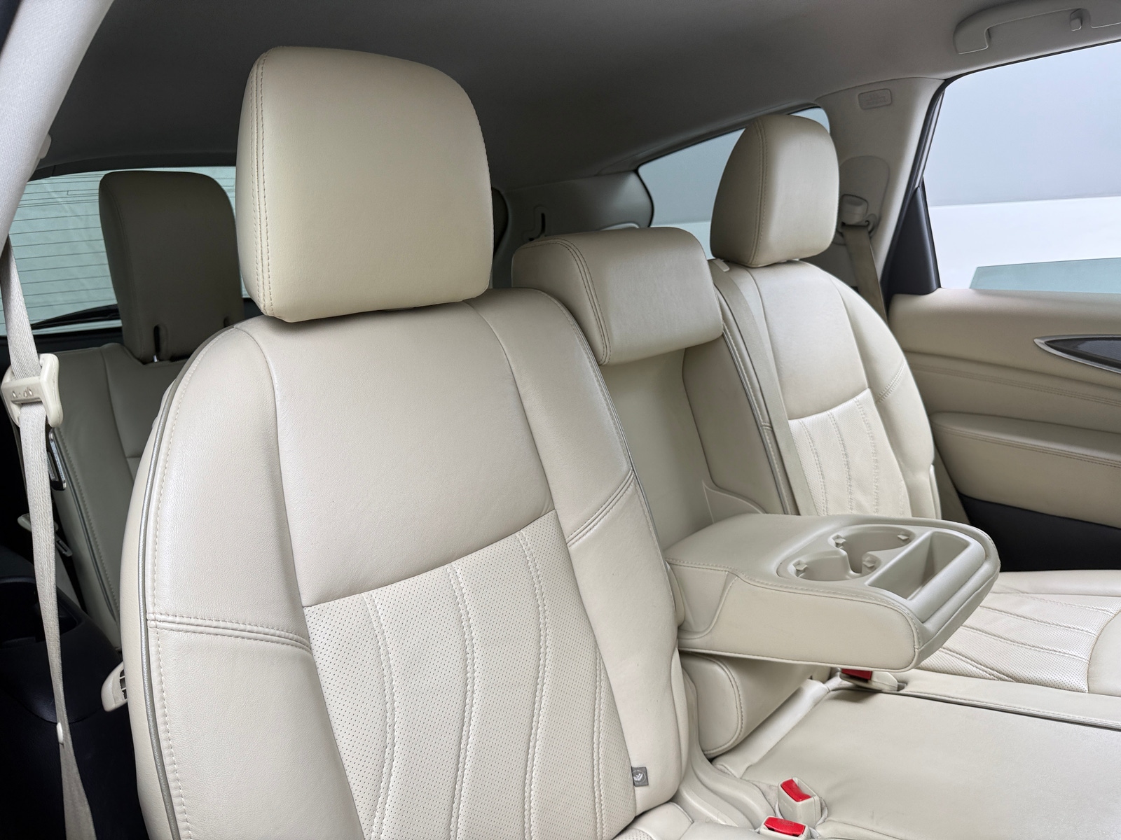 Thumbnail: 2017 INFINITI QX60 - 4