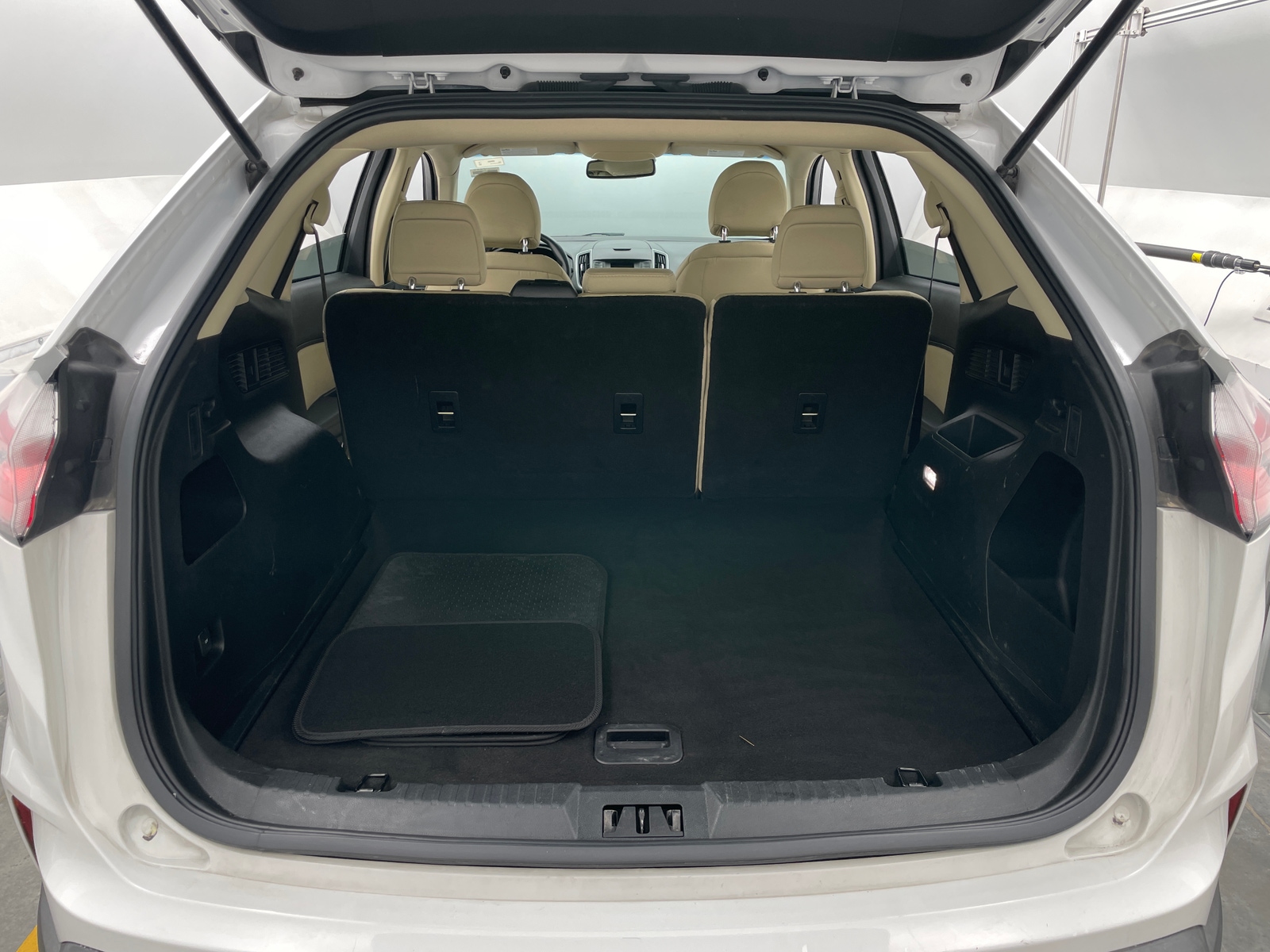 Thumbnail: 2019 Ford Edge - 7