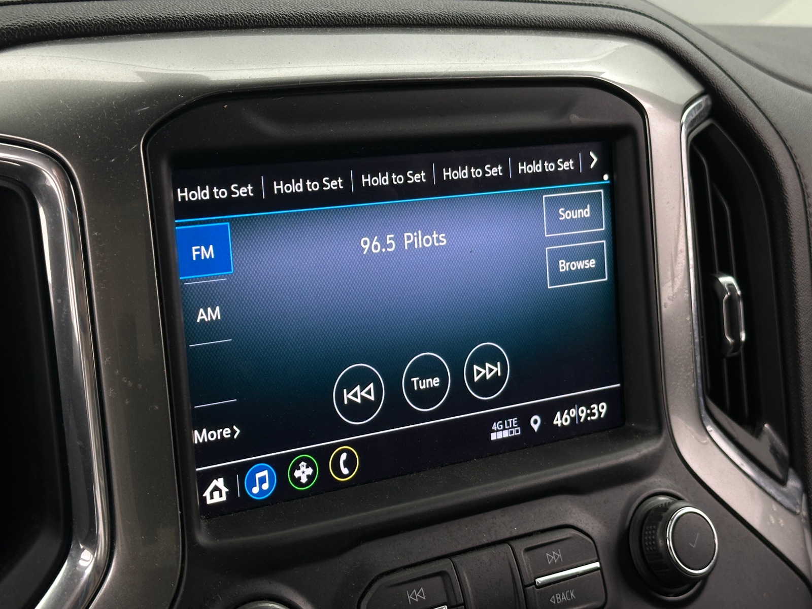 Thumbnail: 2020 Chevrolet Silverado 1500 - 4