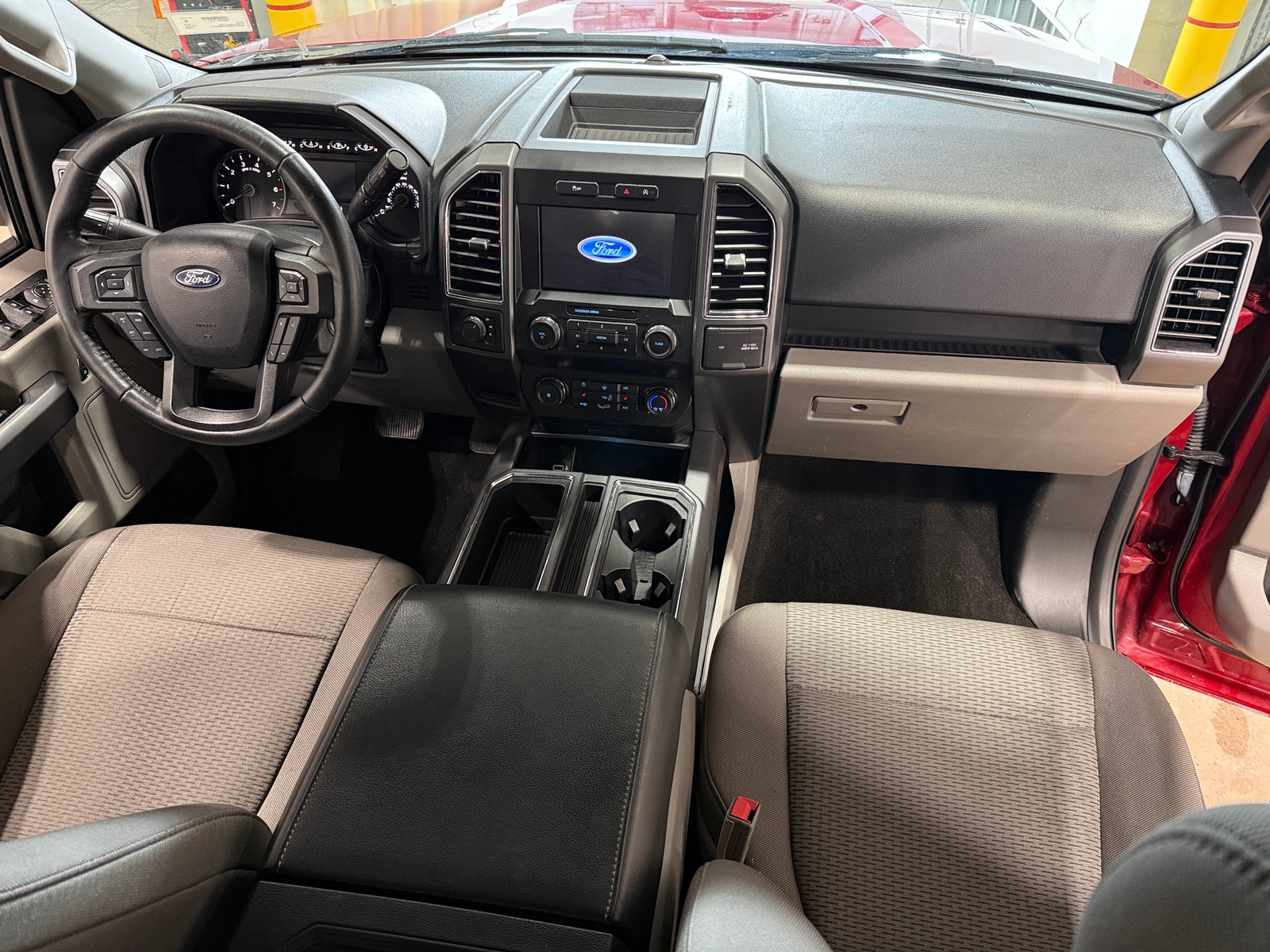 Thumbnail: 2020 Ford Econoline - 3