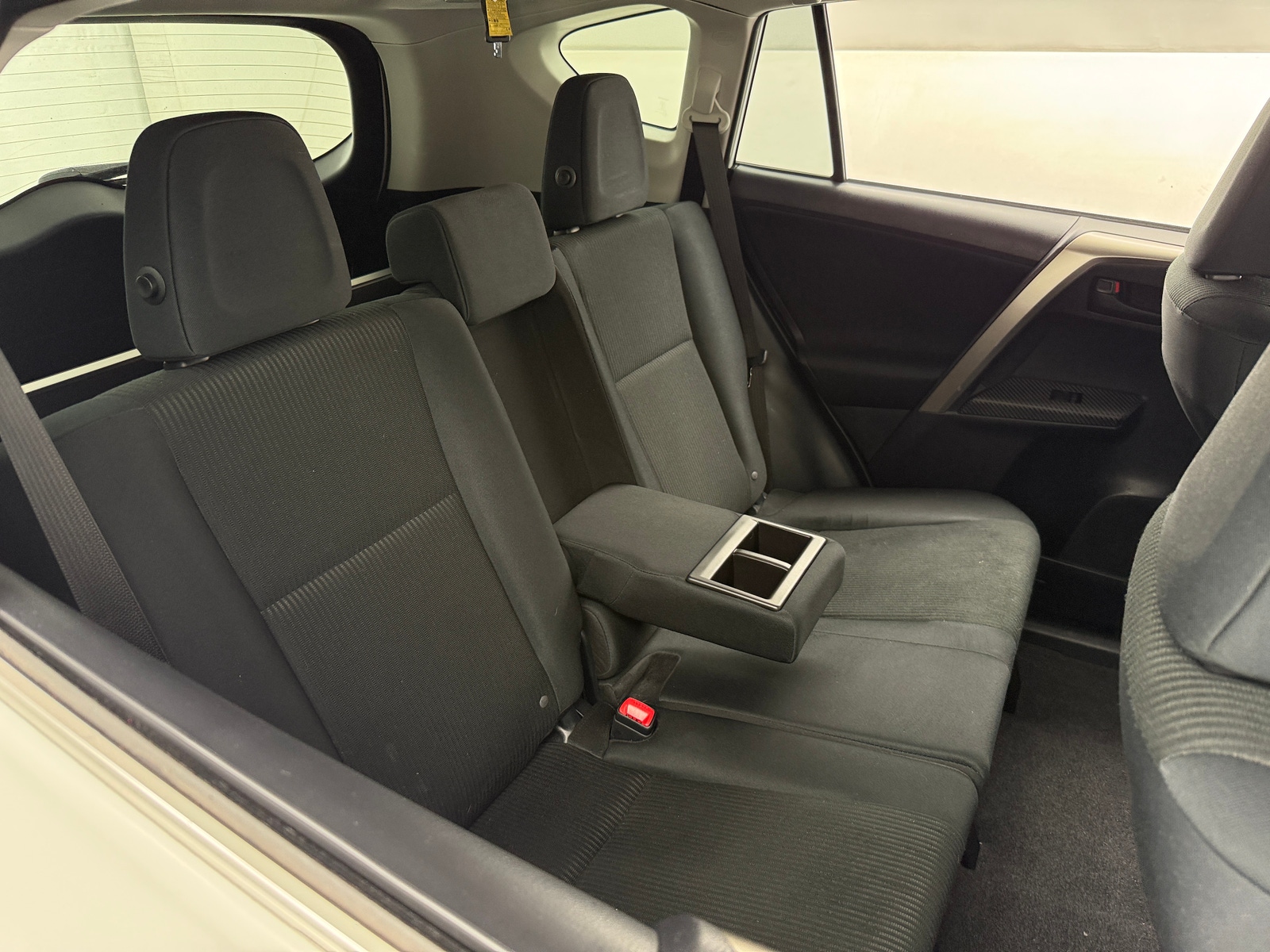 Thumbnail: 2015 Toyota RAV4 - 6