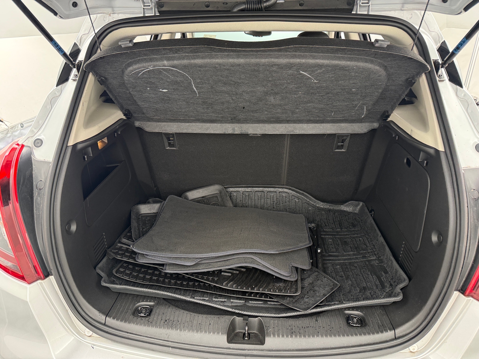 Thumbnail: 2020 Buick Encore - 6