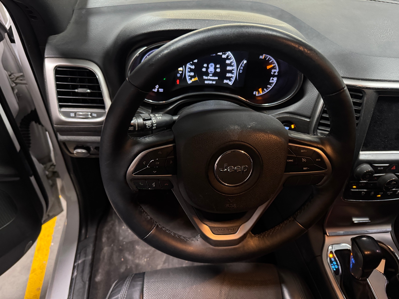 Thumbnail: 2018 Jeep Grand Cherokee - 4