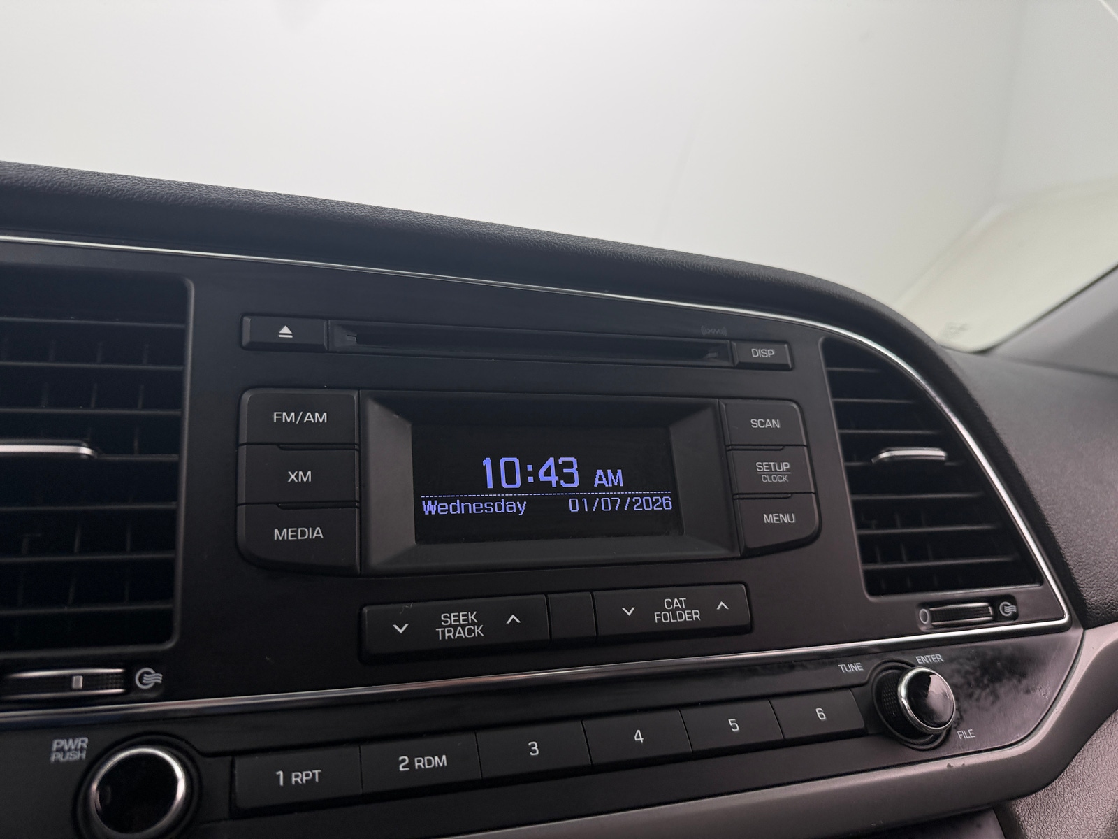 Thumbnail: 2017 Hyundai Elantra - 4