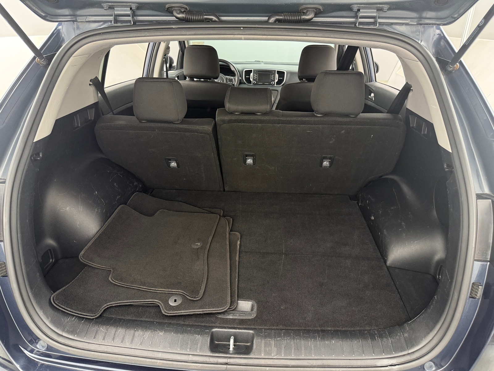 Thumbnail: 2017 Kia Sportage - 7