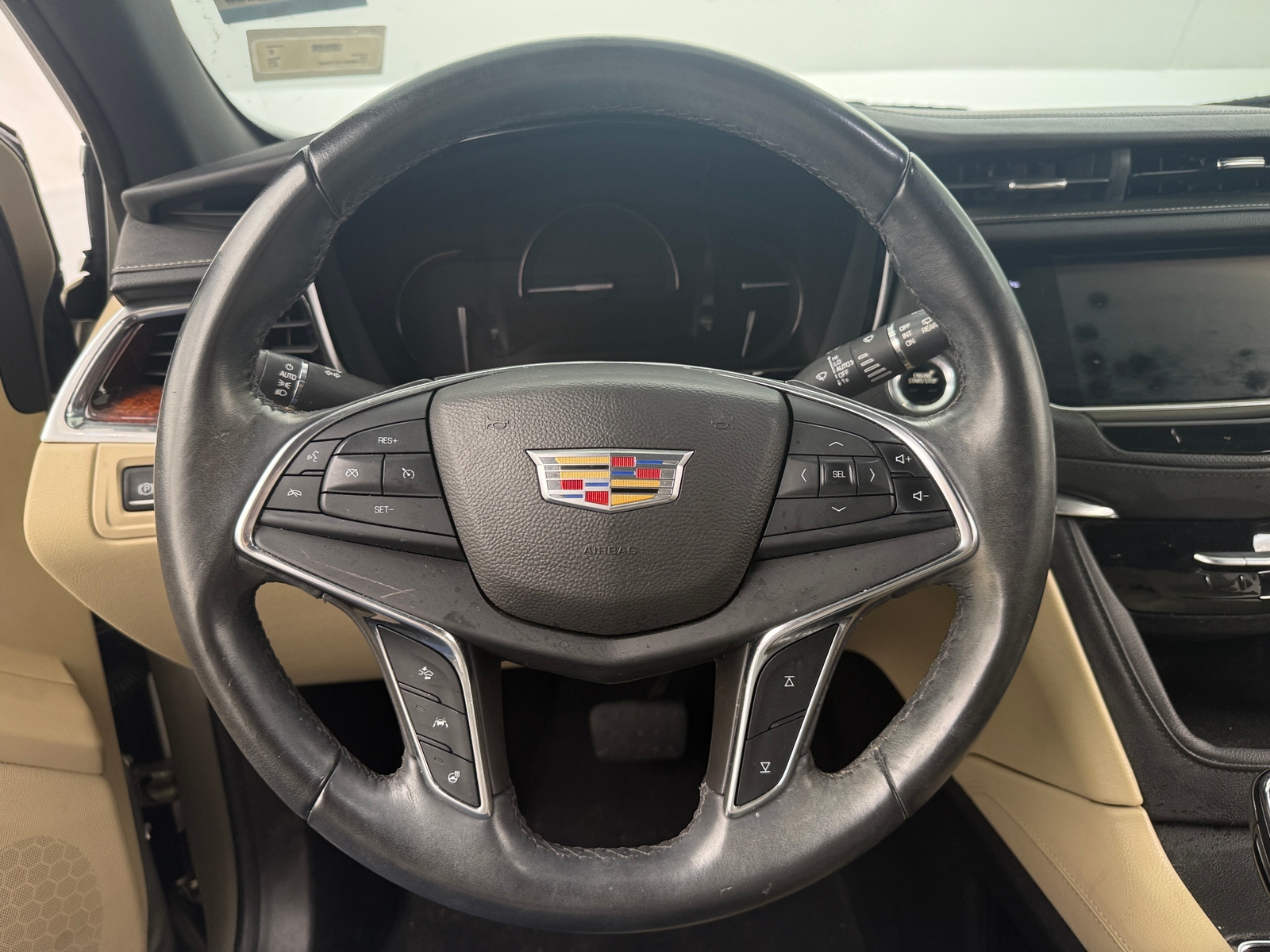 Thumbnail: 2017 Cadillac XT5 - 4