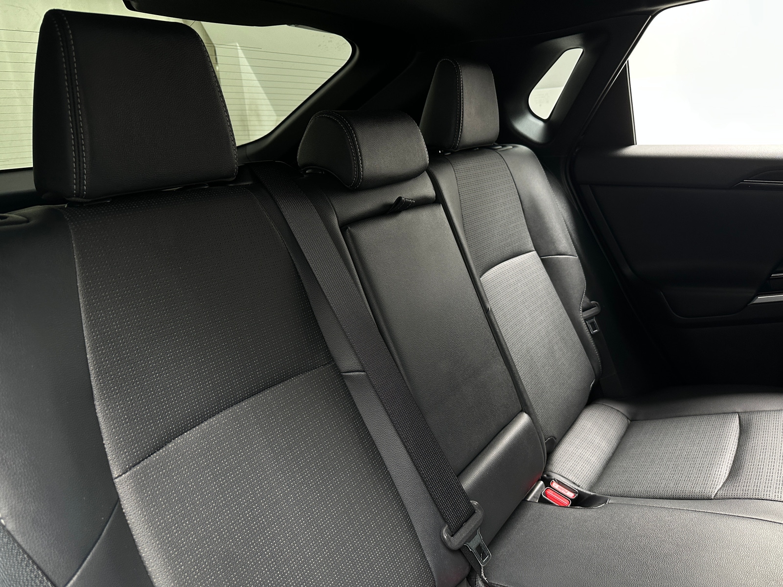 Thumbnail: 2023 Toyota bZ4X - 5