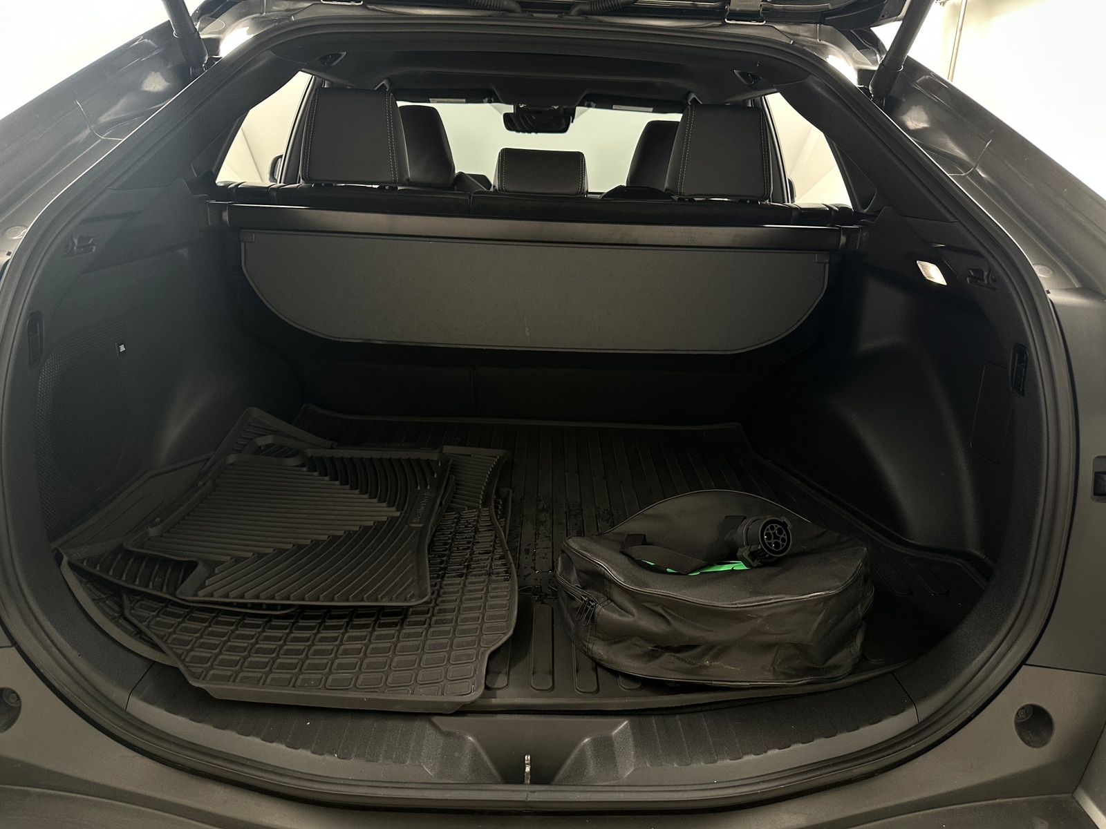 Thumbnail: 2023 Toyota bZ4X - 6