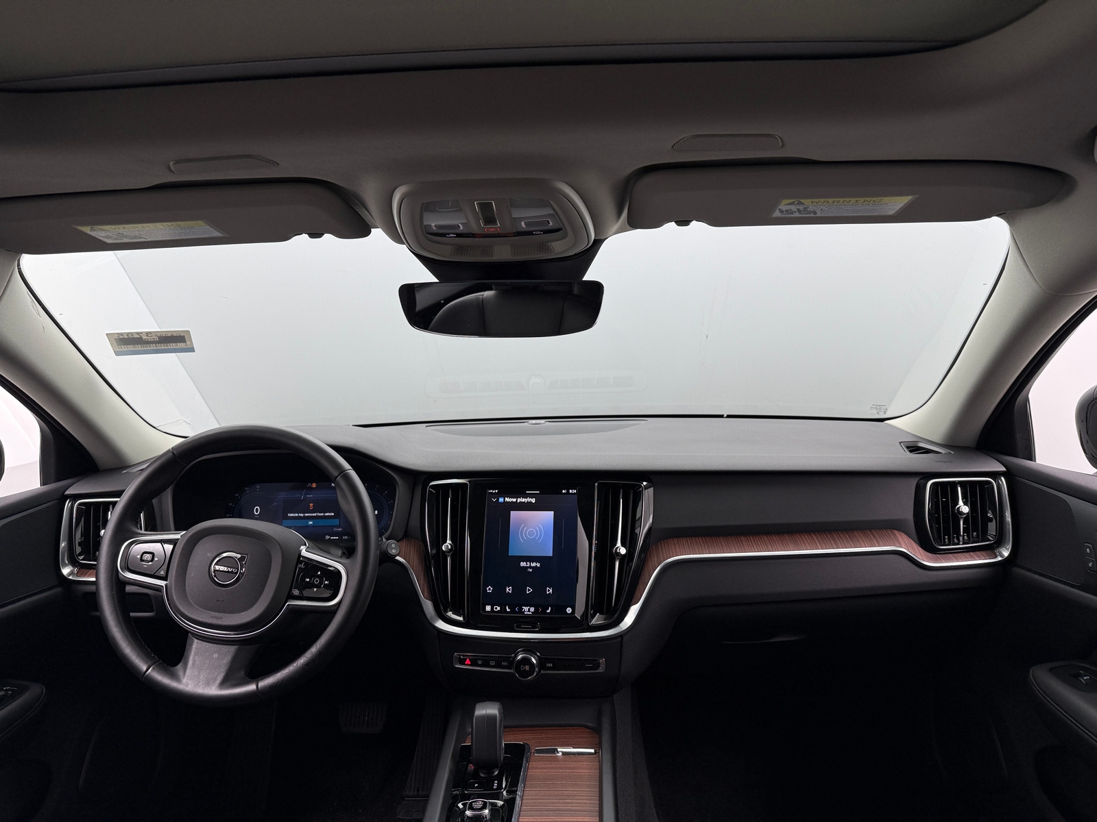 Thumbnail: 2025 Volvo V60 - 2