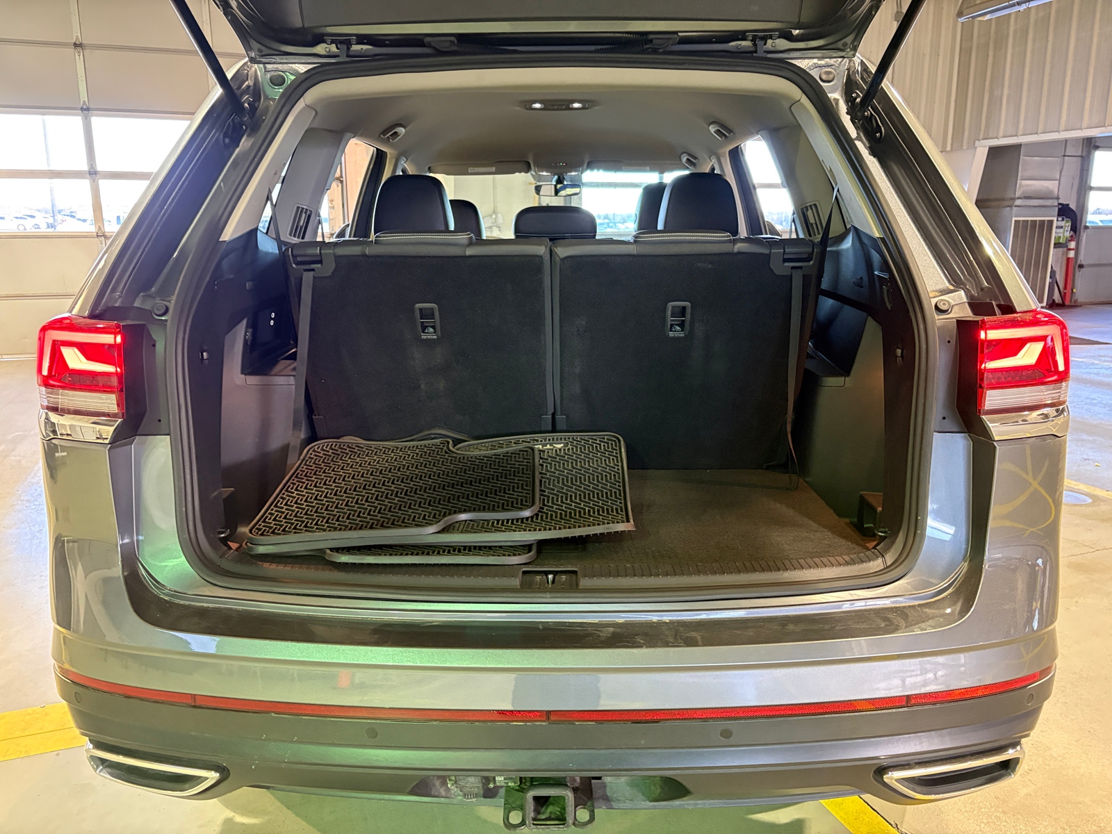 Thumbnail: 2022 Volkswagen Atlas - 6