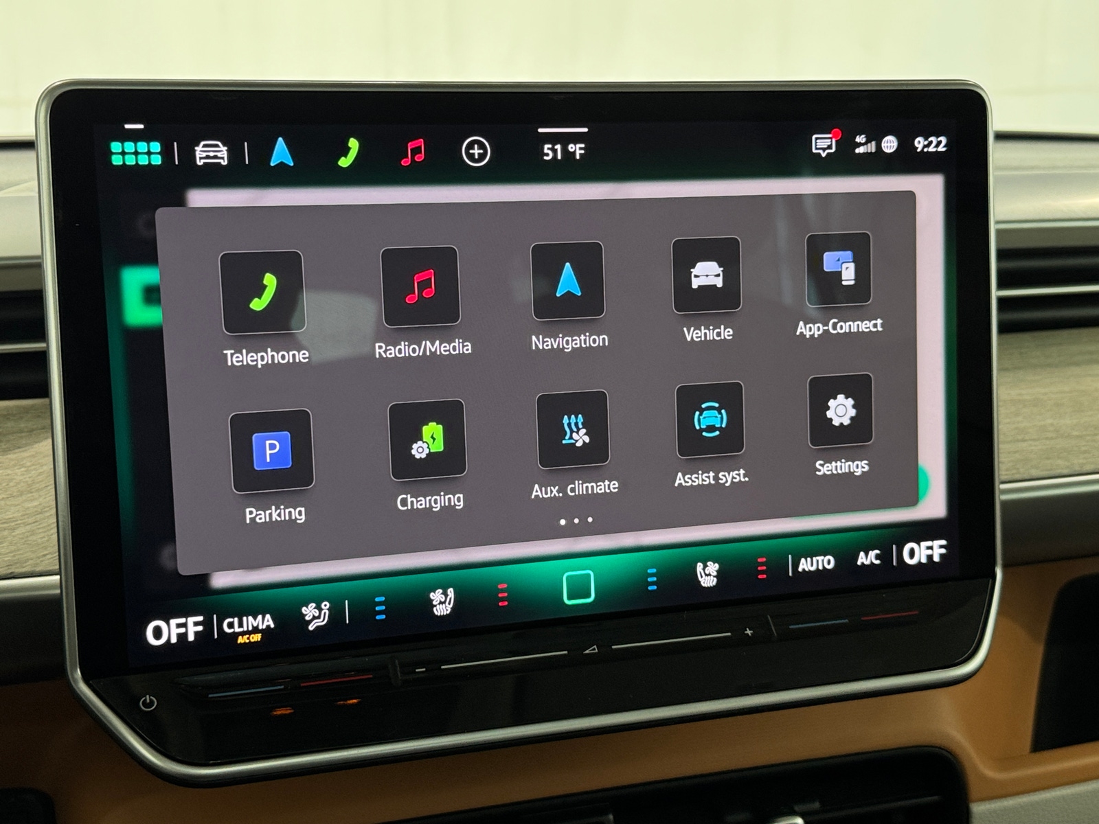 Thumbnail: 2025 Volkswagen ID.Buzz - 3