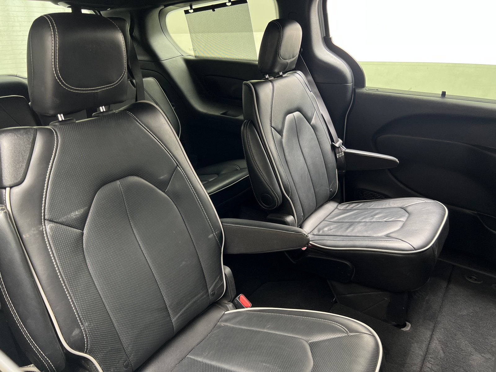 Thumbnail: 2025 Chrysler Pacifica - 5