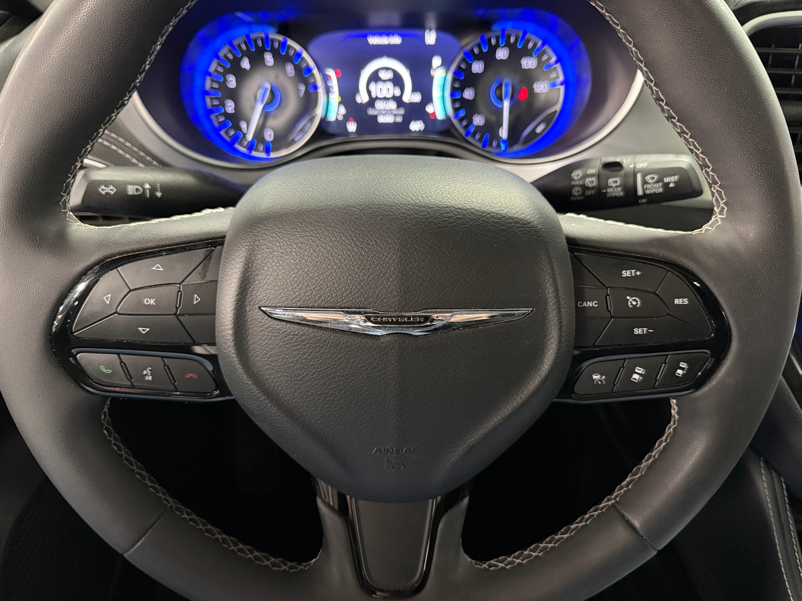 Thumbnail: 2025 Chrysler Pacifica - 4