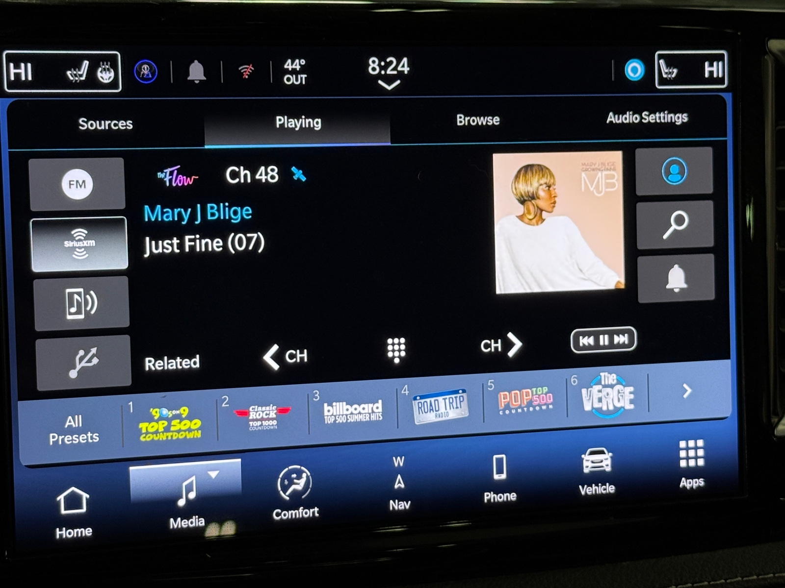 Thumbnail: 2025 Chrysler Pacifica - 3