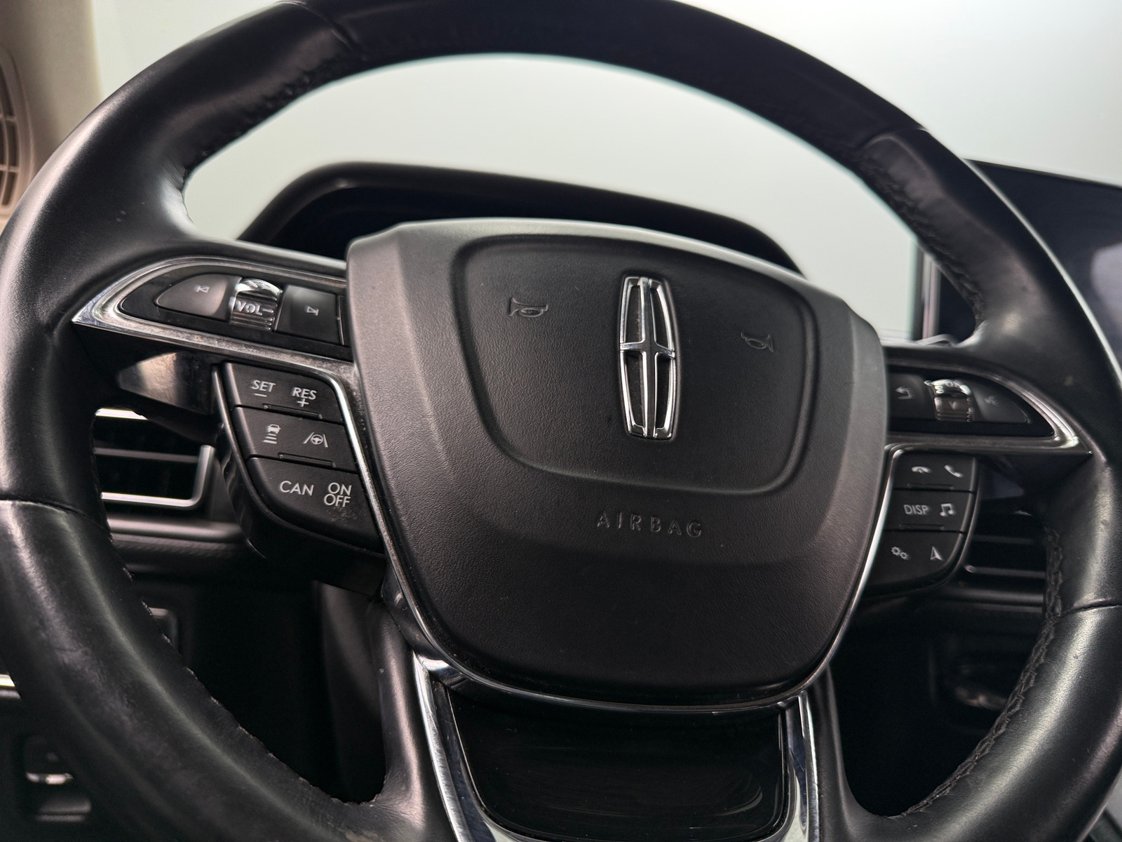 Thumbnail: 2021 Lincoln Nautilus - 4