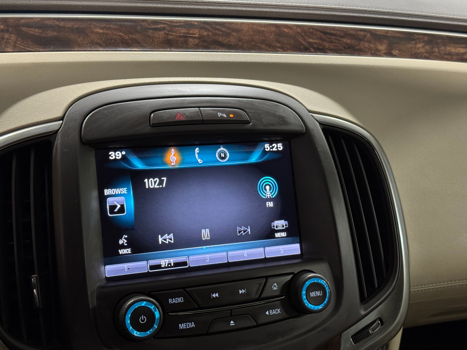 Thumbnail: 2015 Buick LaCrosse - 3