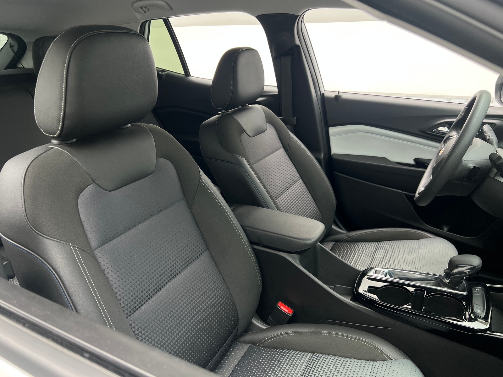 Thumbnail: 2025 Chevrolet Trax - 2