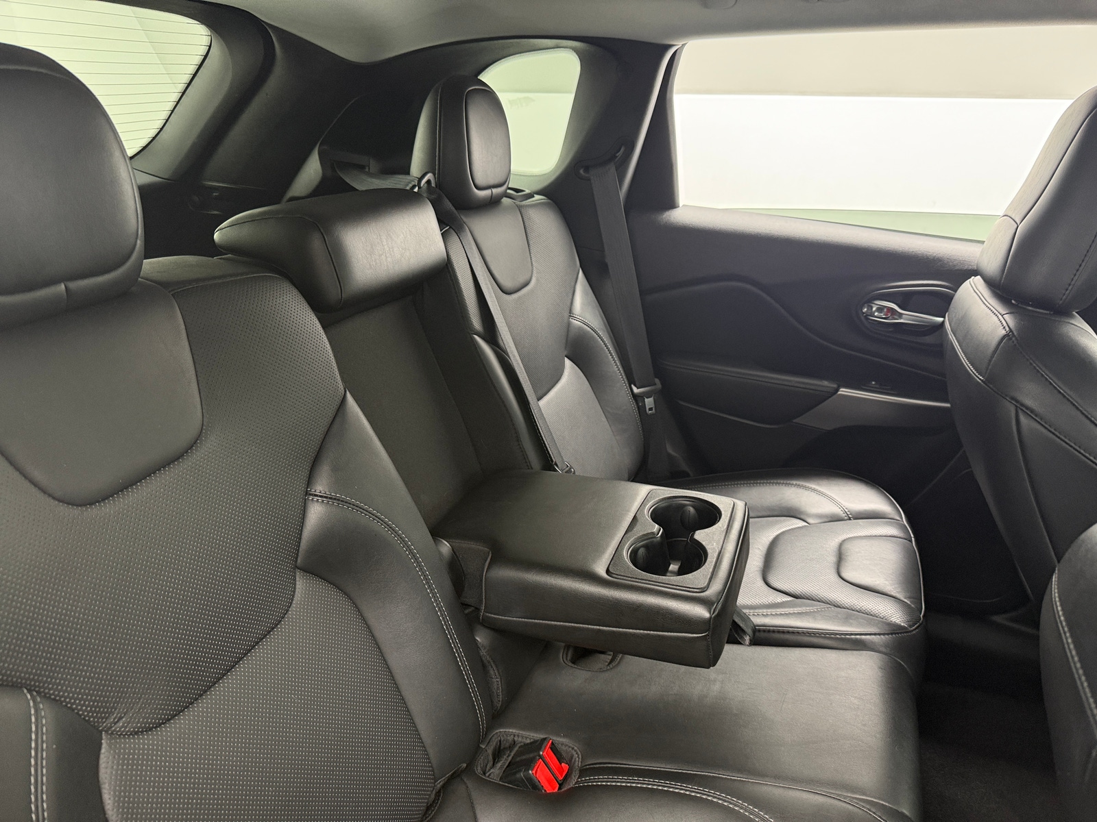 Thumbnail: 2021 Jeep Cherokee - 5