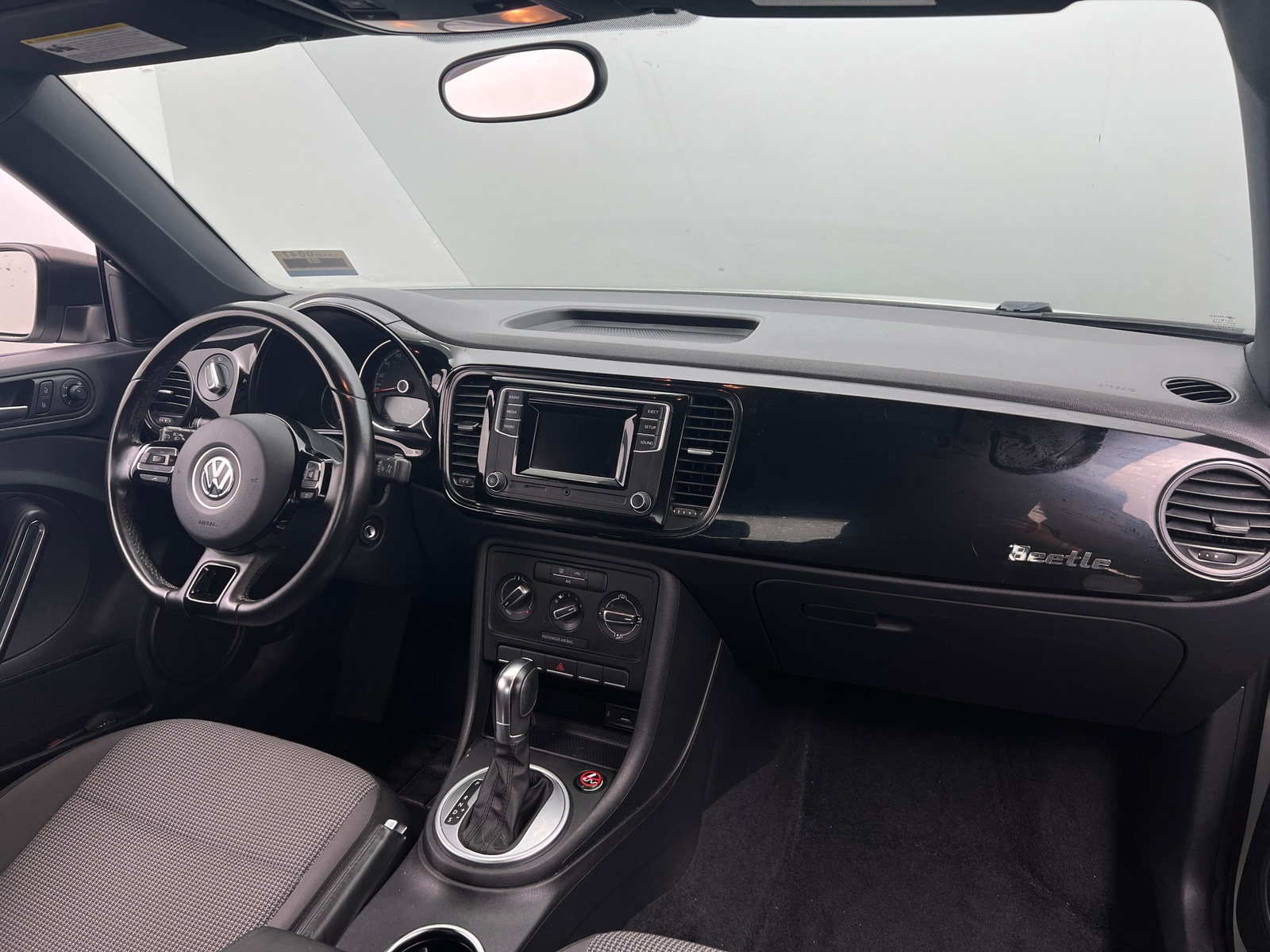 Thumbnail: 2018 Volkswagen Beetle - 3