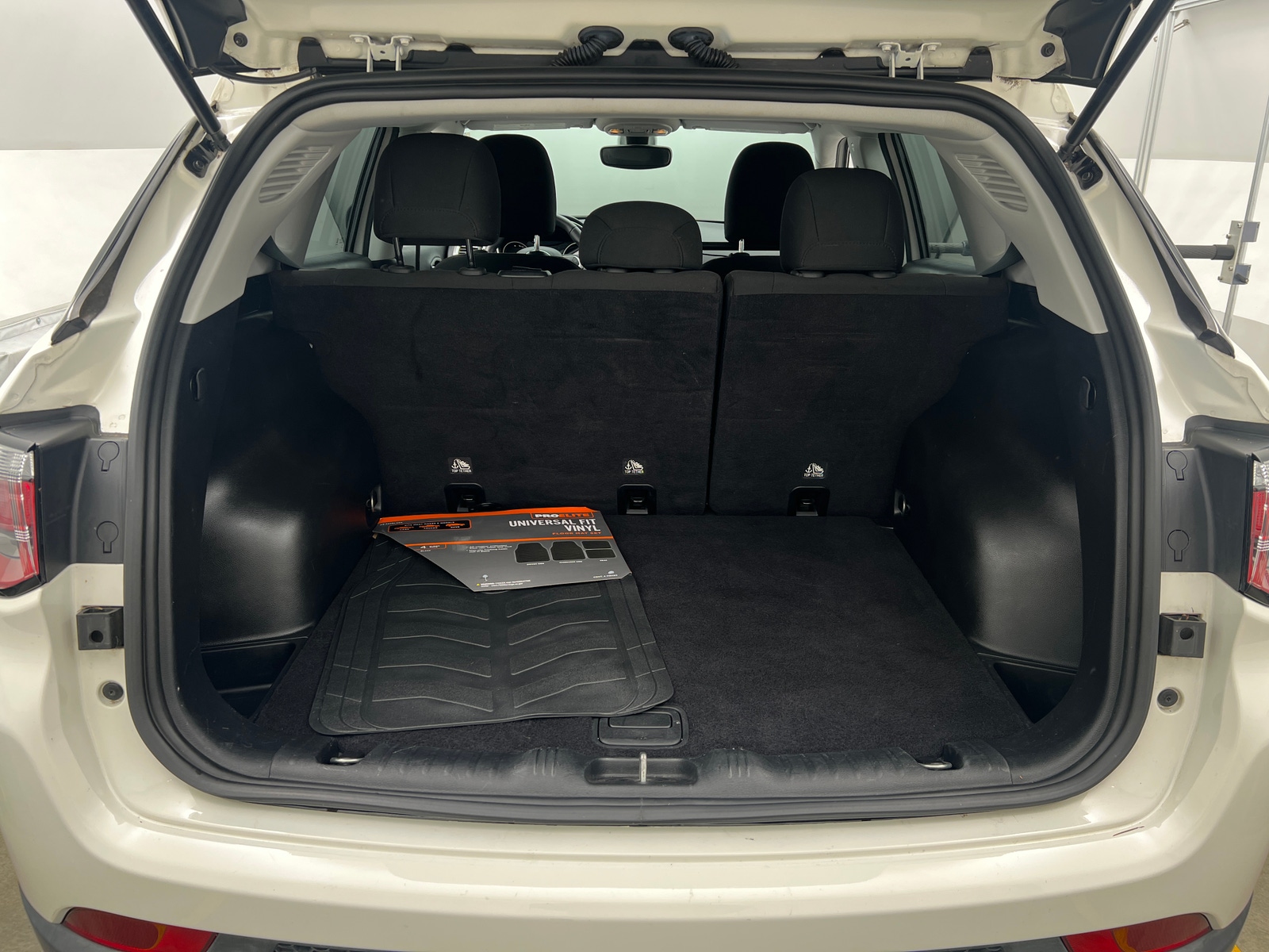 Thumbnail: 2018 Jeep Compass - 7