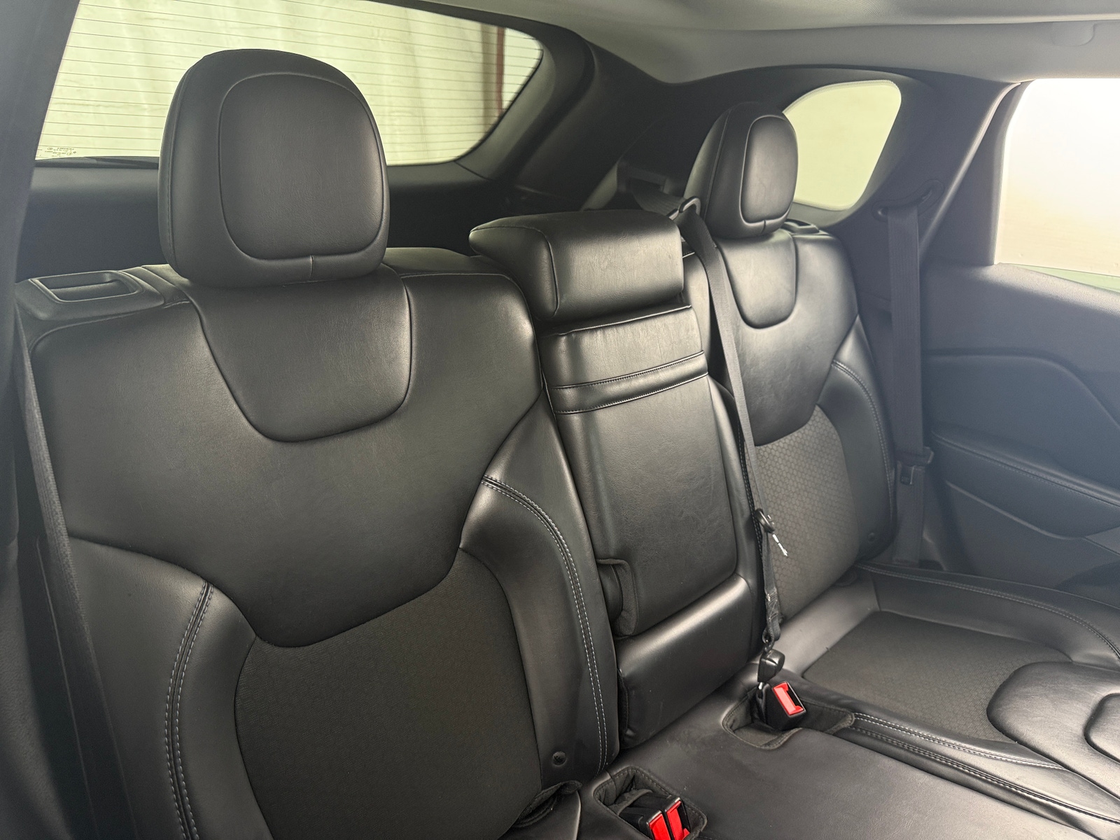 Thumbnail: 2019 Jeep Cherokee - 6