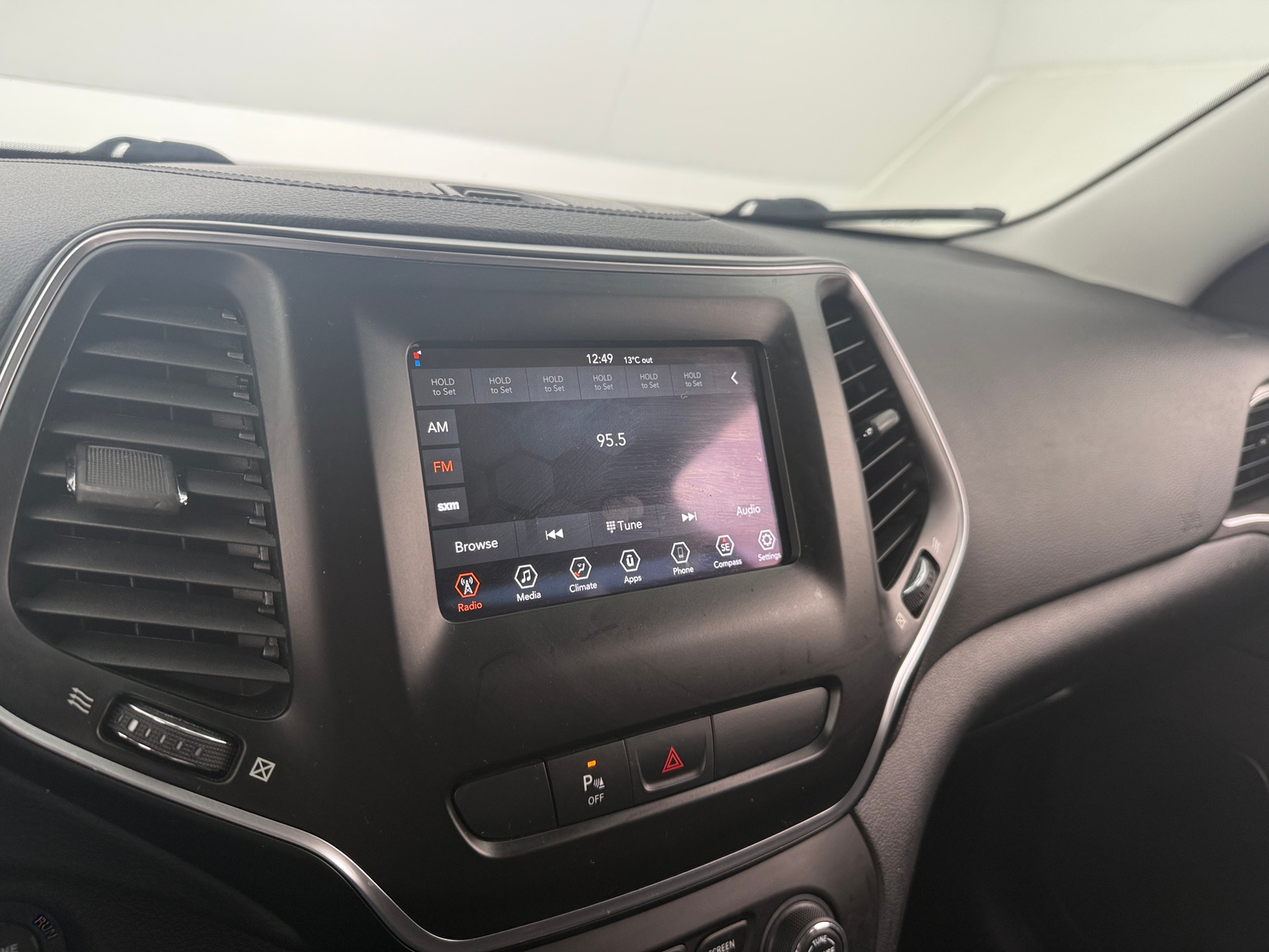 Thumbnail: 2019 Jeep Cherokee - 4