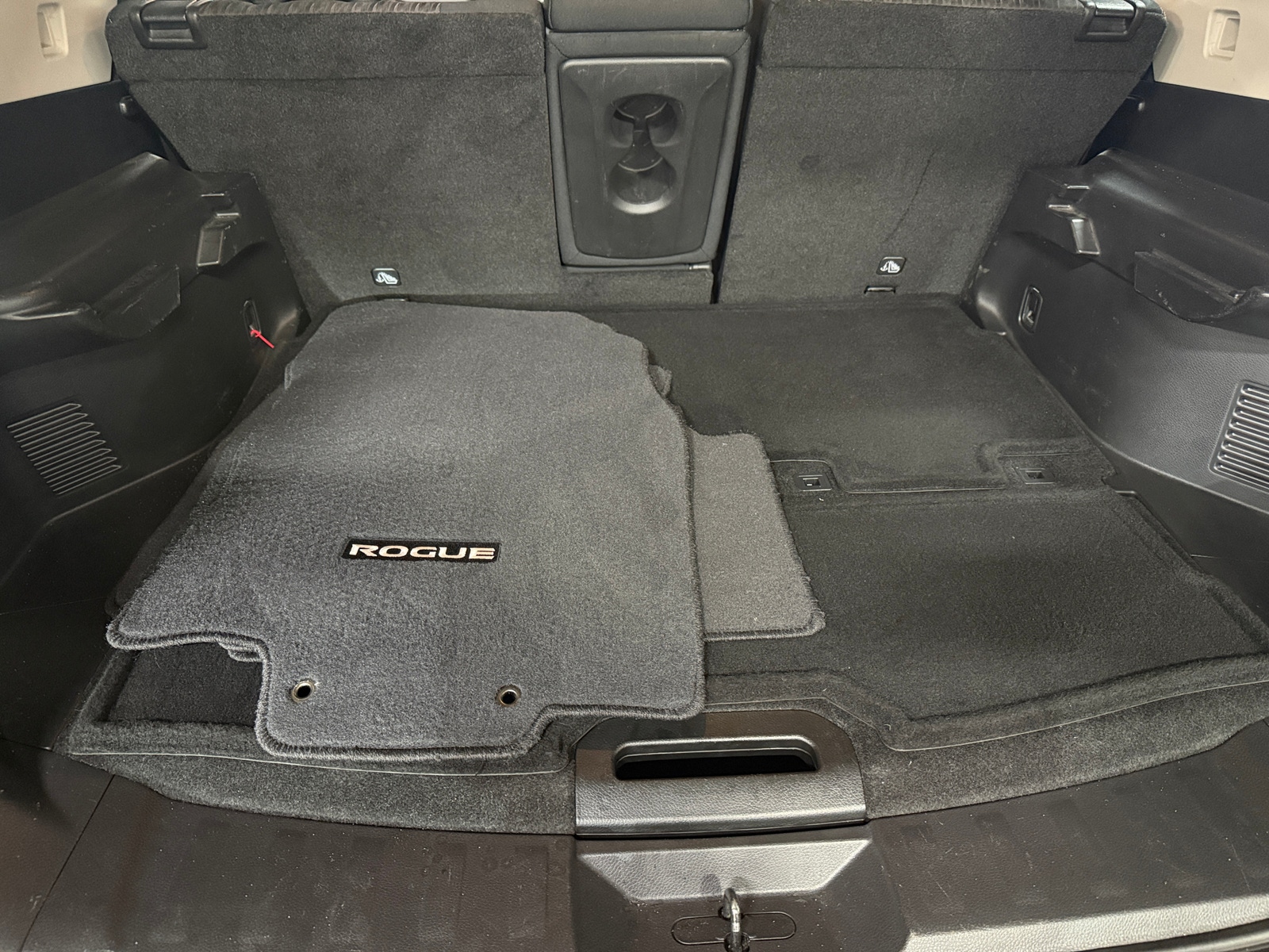 Thumbnail: 2017 Nissan Rogue - 7