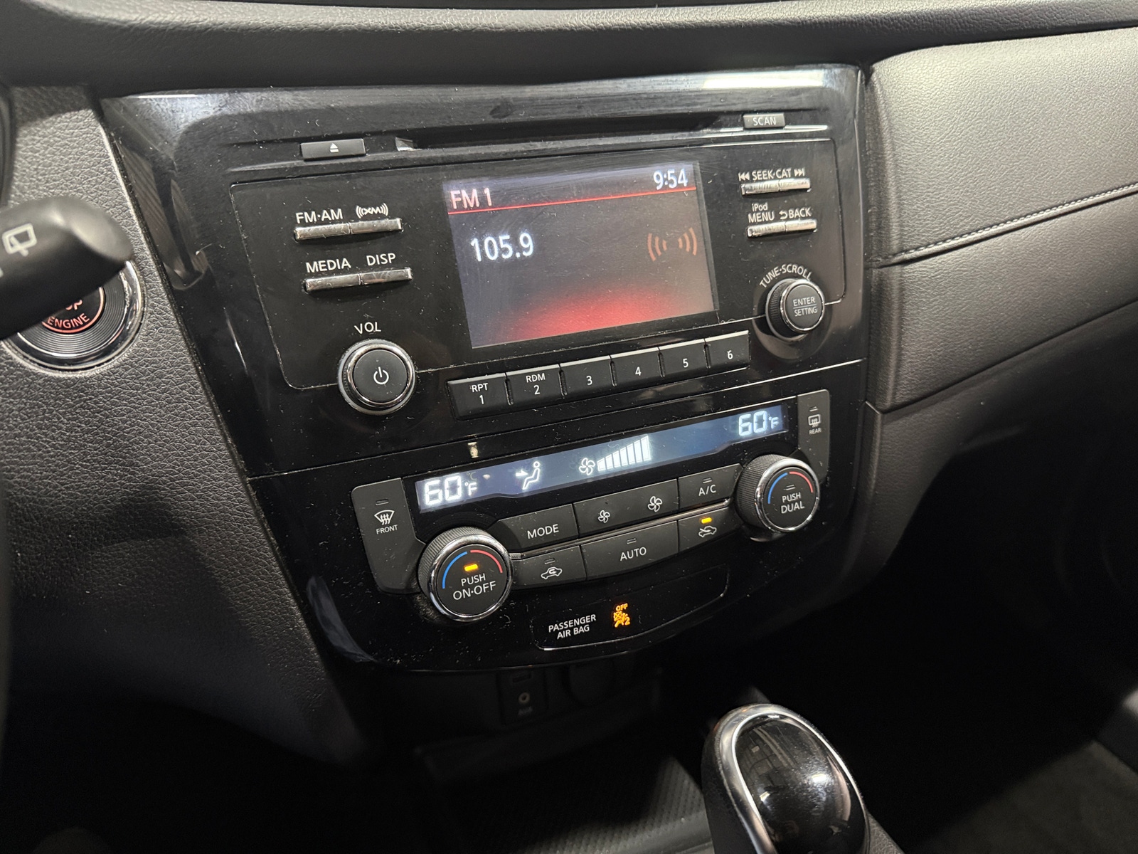 Thumbnail: 2017 Nissan Rogue - 4