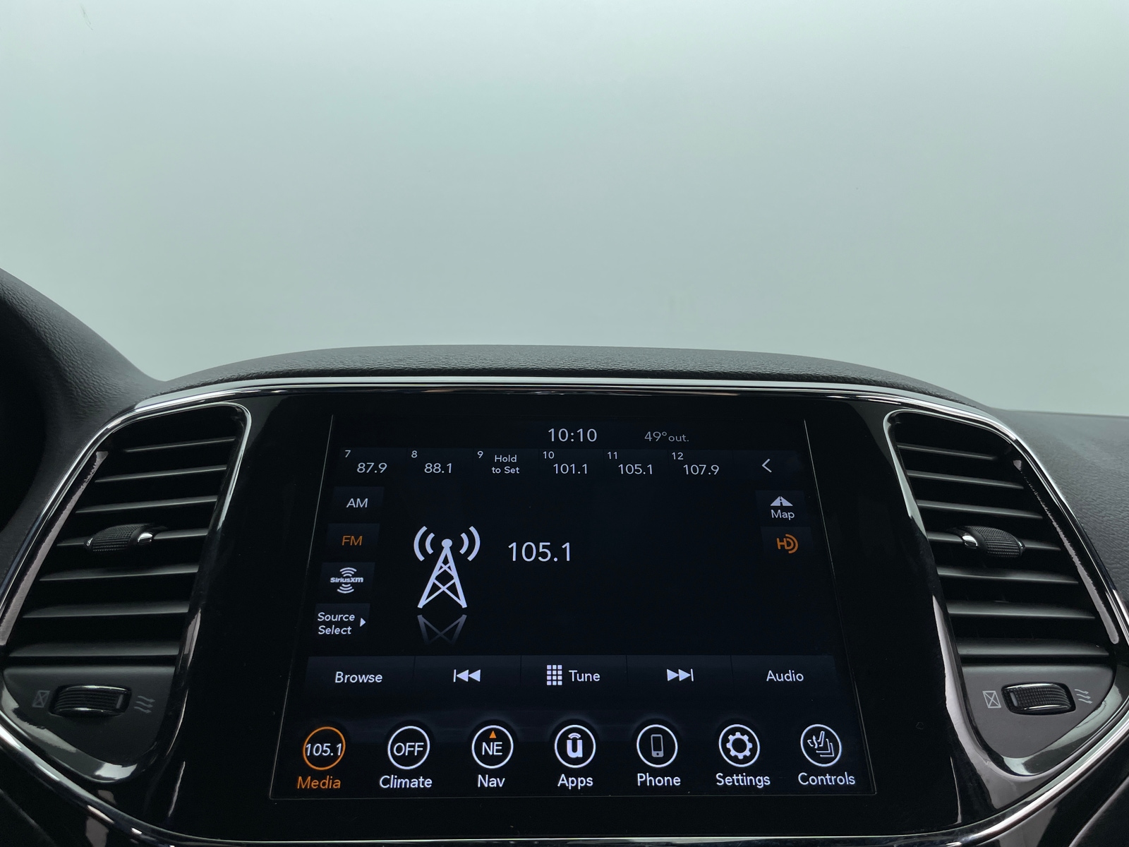 Thumbnail: 2021 Jeep Grand Cherokee - 4