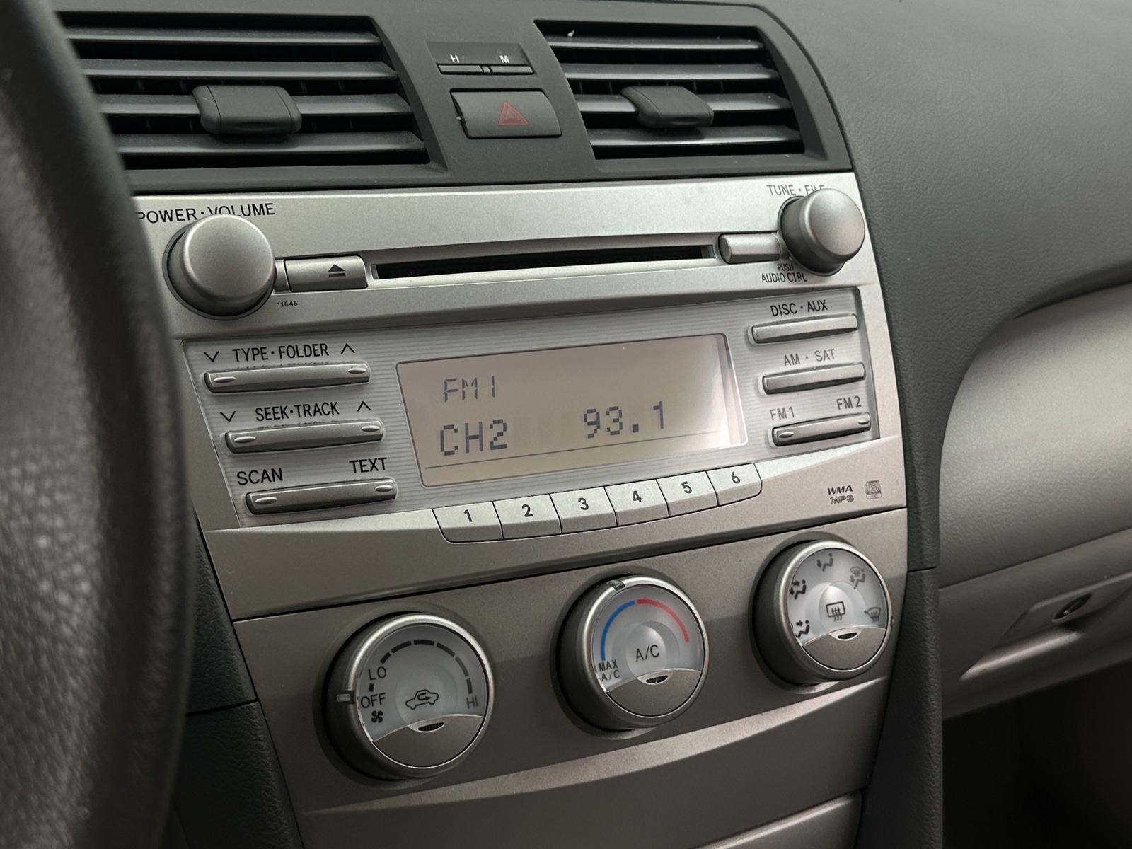 Thumbnail: 2011 Toyota Camry - 4