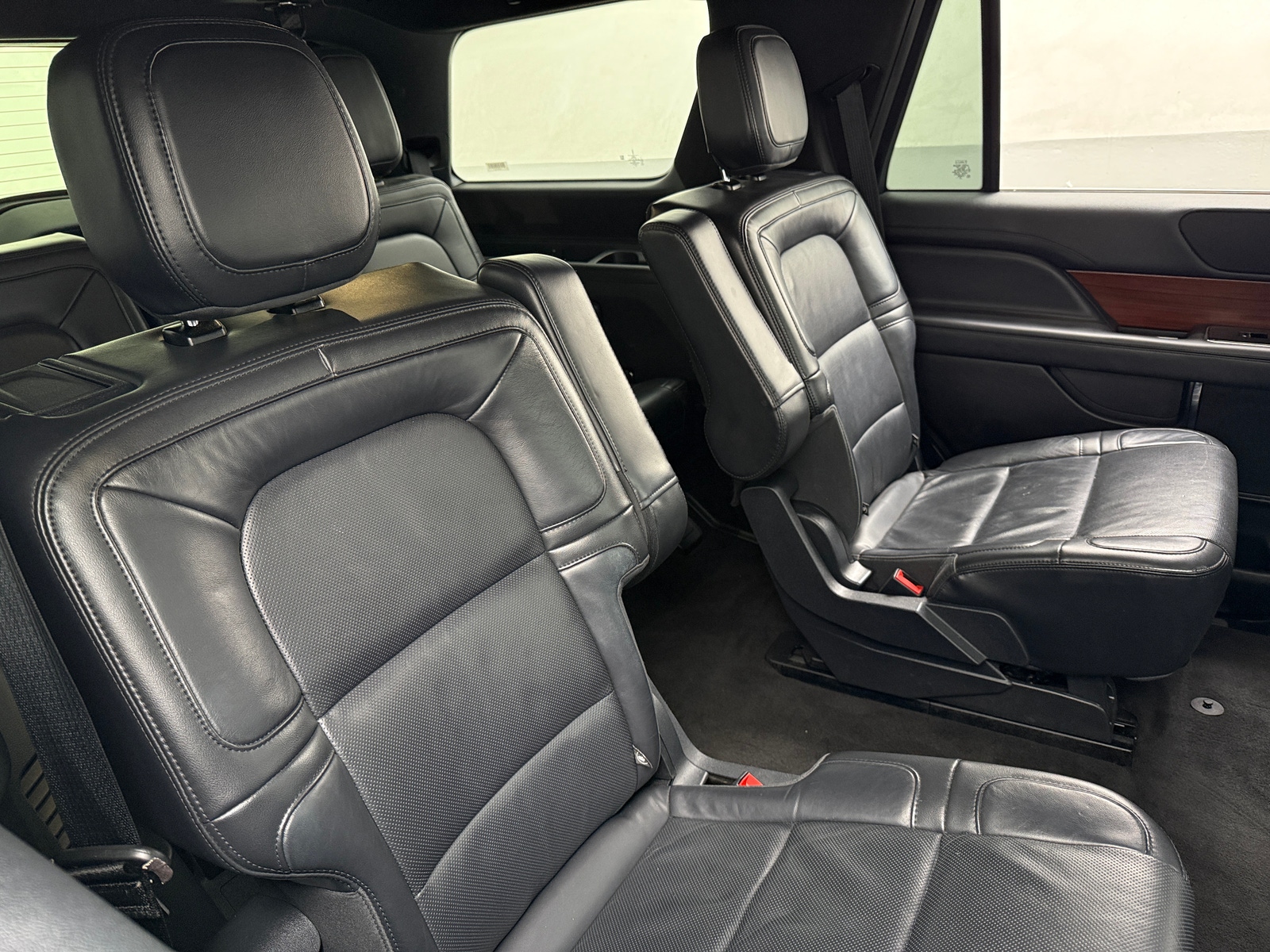 Thumbnail: 2024 Lincoln Navigator - 5