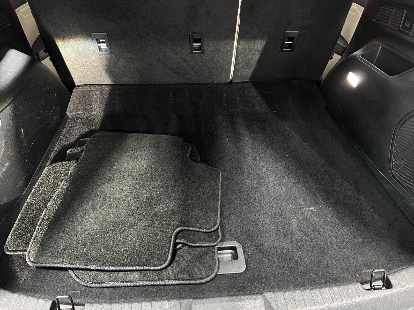 Thumbnail: 2019 Ford Edge - 6