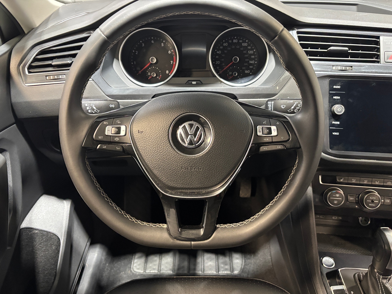 Thumbnail: 2021 Volkswagen Tiguan - 4