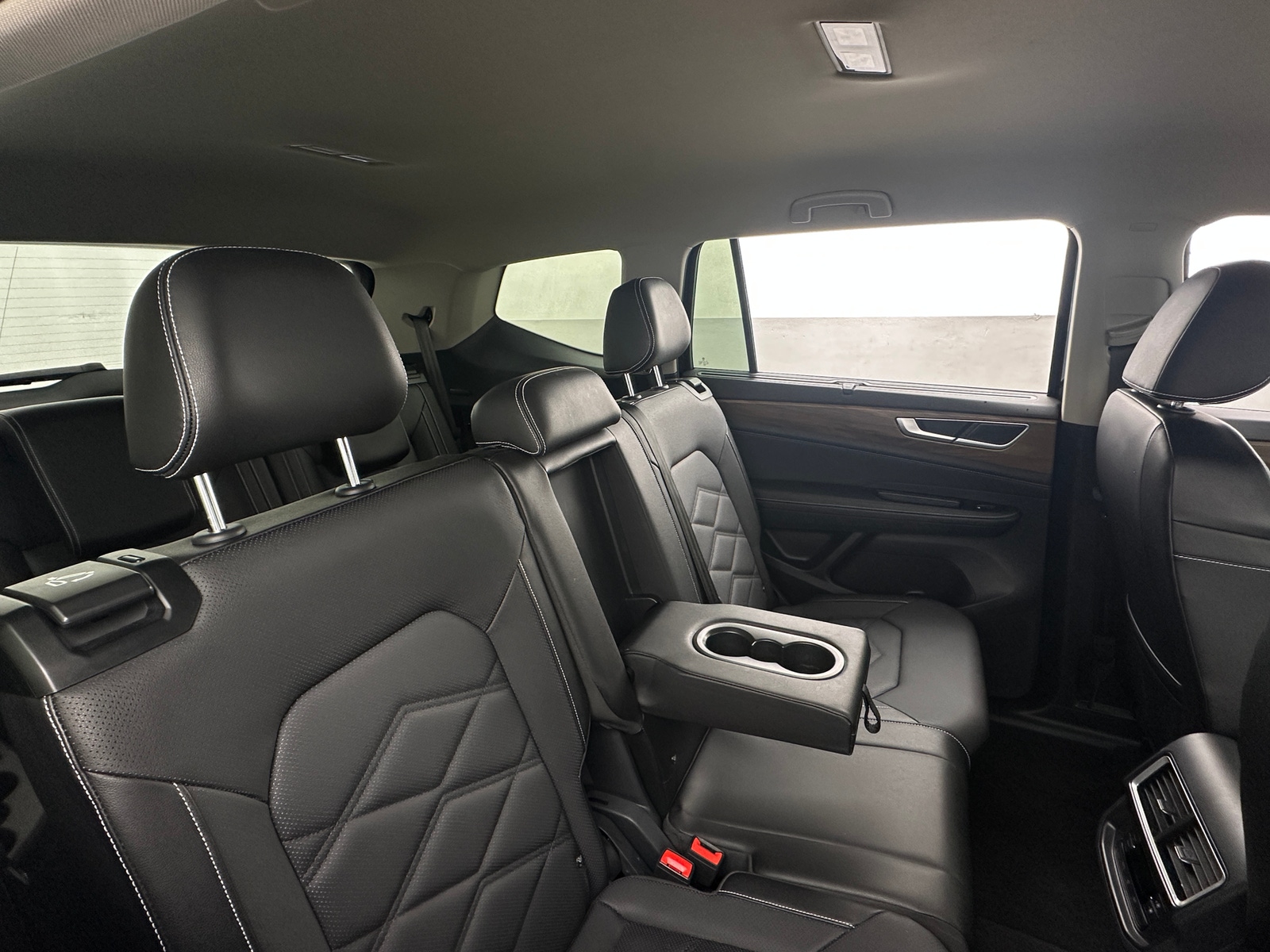 Thumbnail: 2025 Volkswagen Atlas - 5