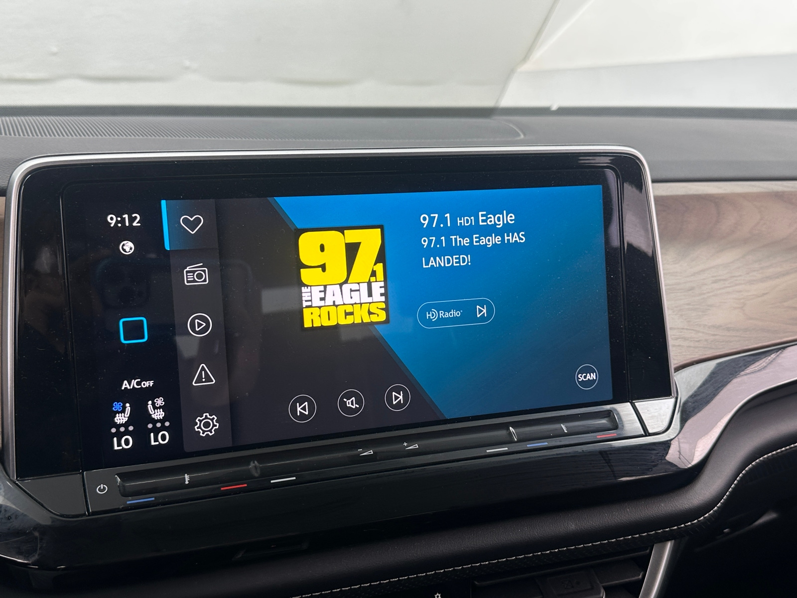 Thumbnail: 2025 Volkswagen Atlas - 3