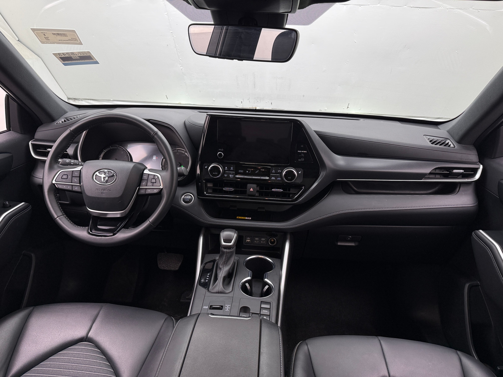 Thumbnail: 2024 Toyota Highlander - 2