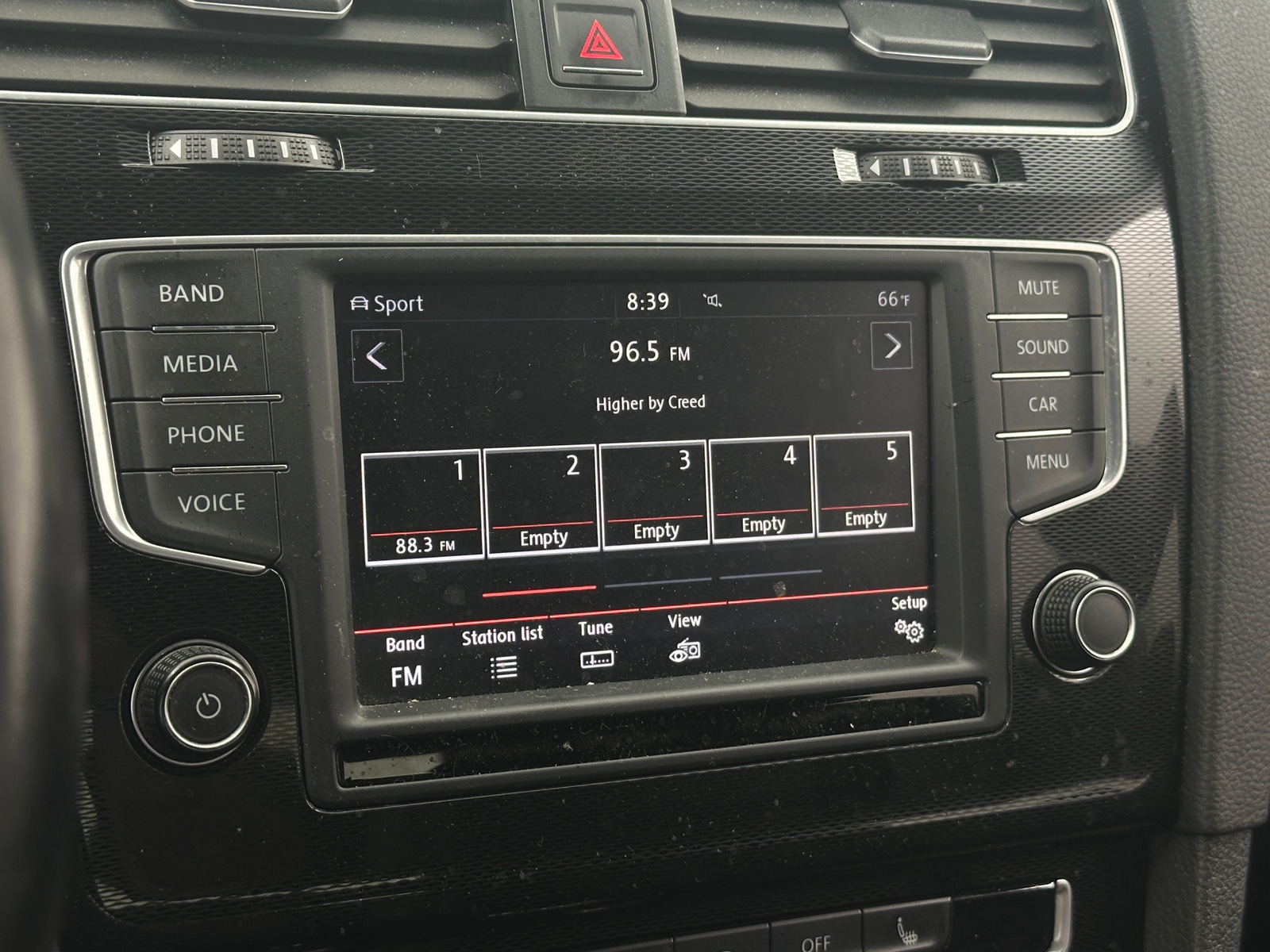 Thumbnail: 2017 Volkswagen Golf - 4