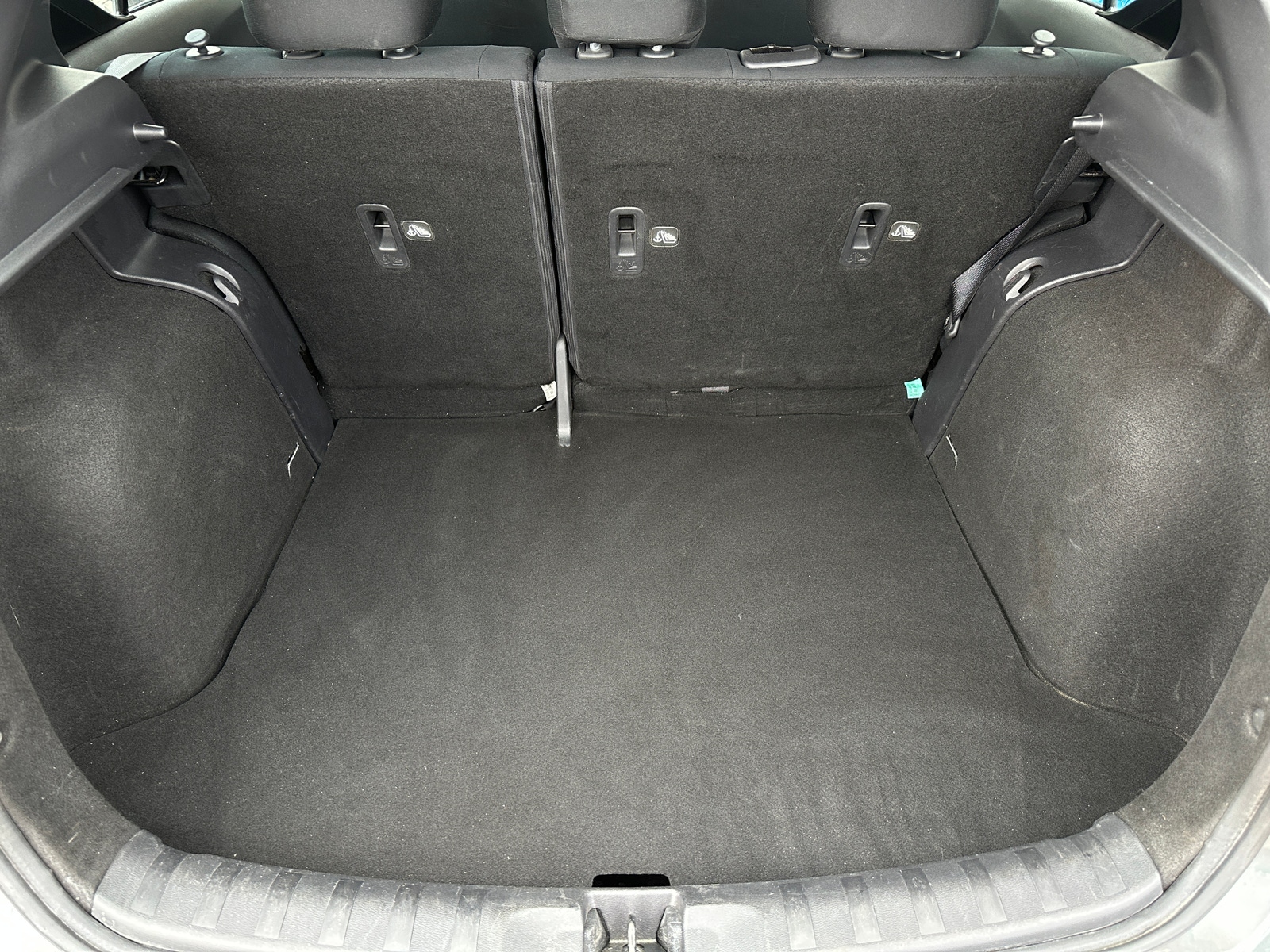 Thumbnail: 2024 Nissan Kicks - 7