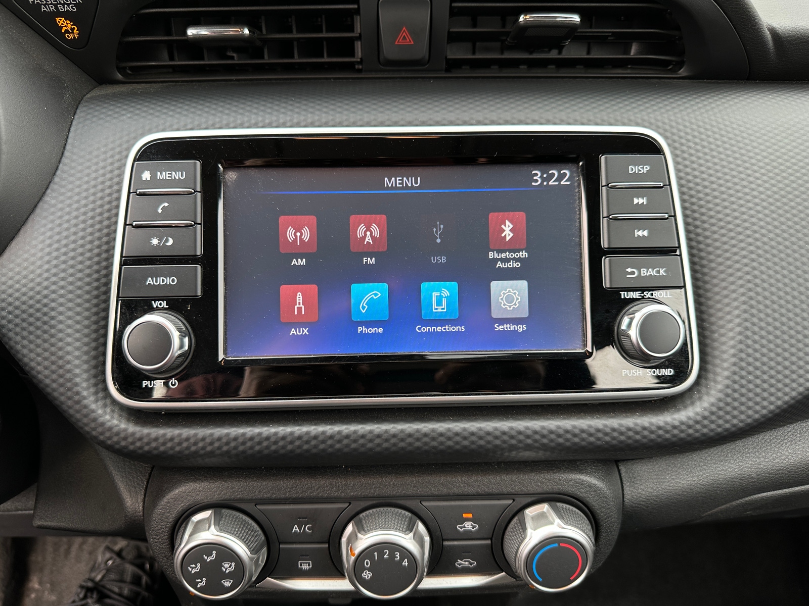 Thumbnail: 2024 Nissan Kicks - 4