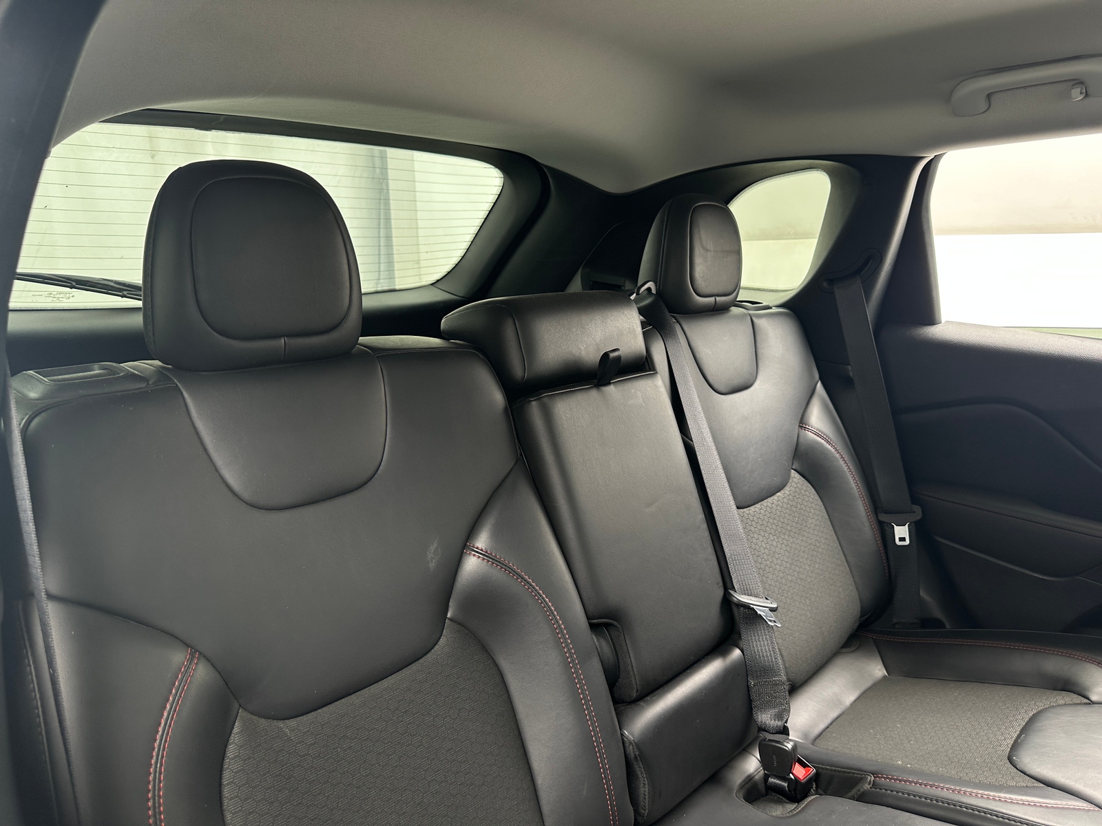 Thumbnail: 2020 Jeep Cherokee - 6