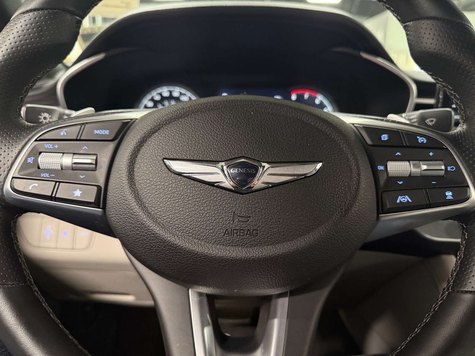 Thumbnail: 2023 Genesis G70 - 4