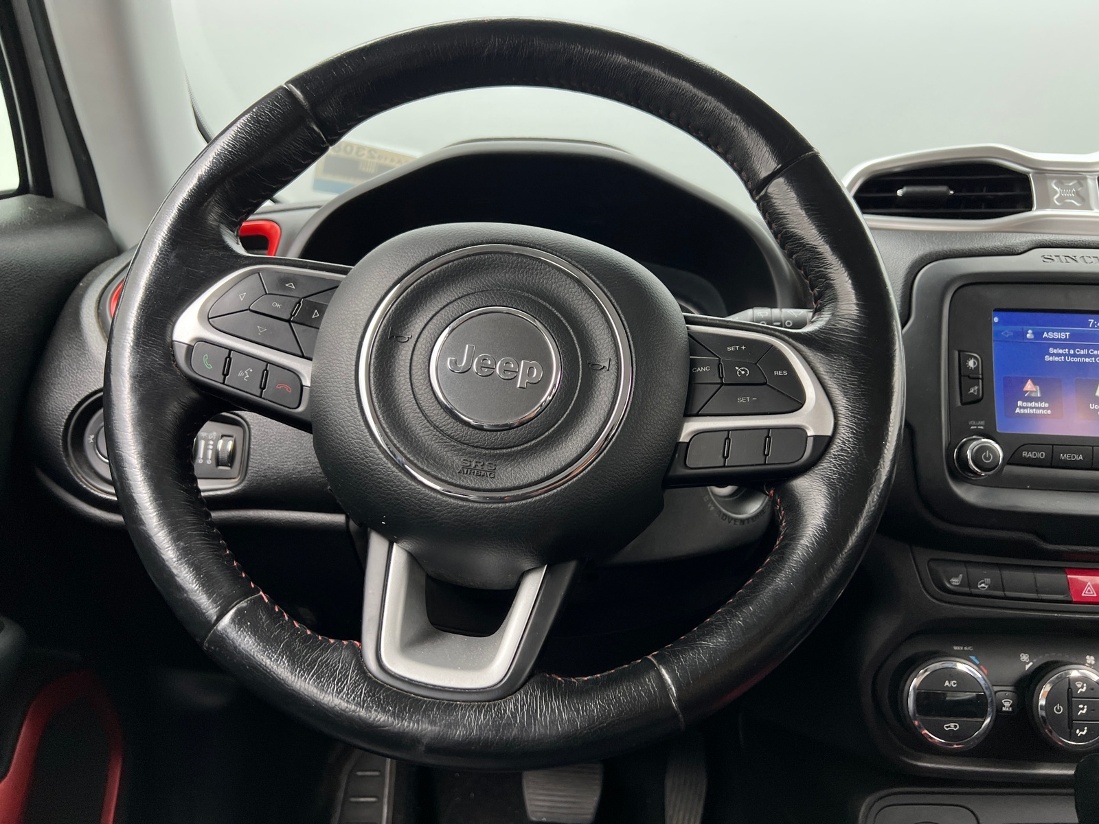 Thumbnail: 2017 Jeep Renegade - 5