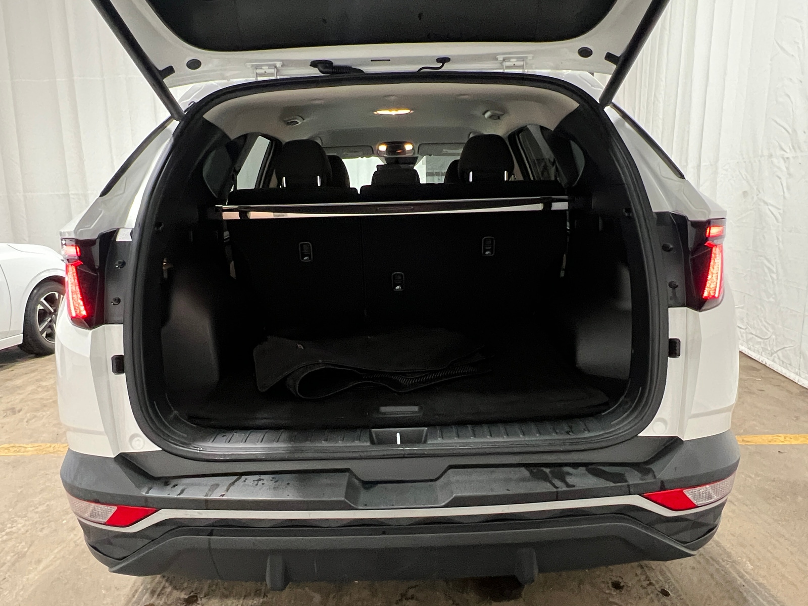 Thumbnail: 2023 Hyundai Tucson - 7