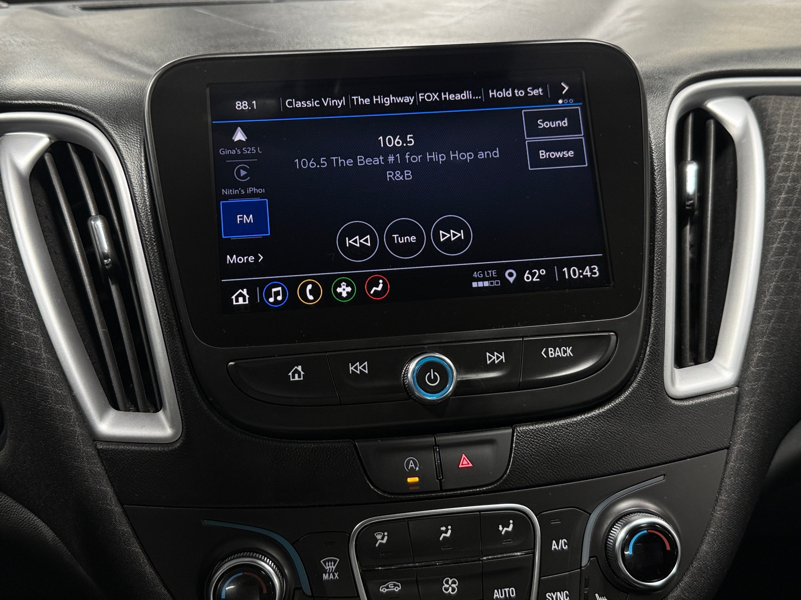 Thumbnail: 2023 Chevrolet Malibu - 4