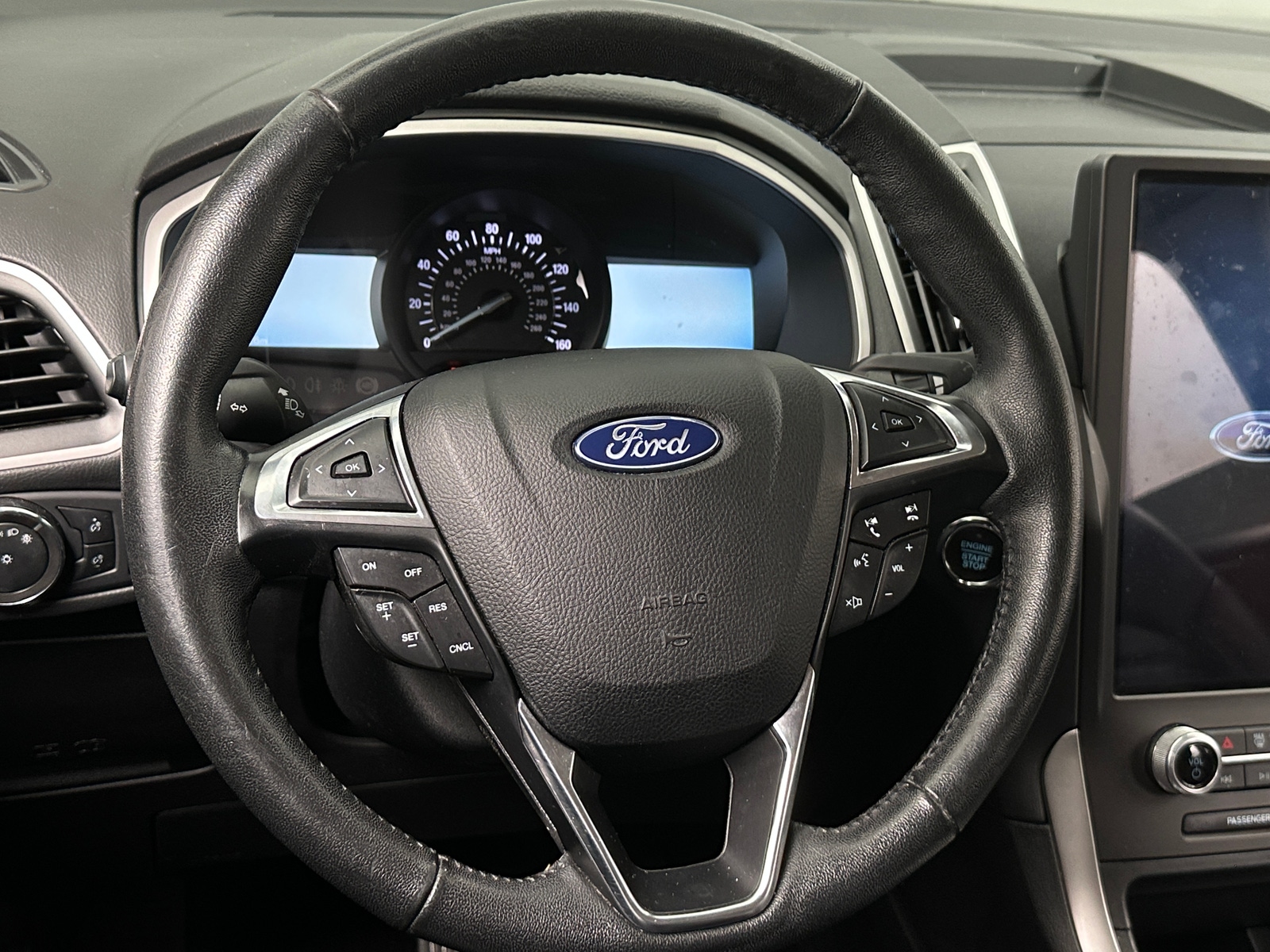 Thumbnail: 2021 Ford Edge - 4