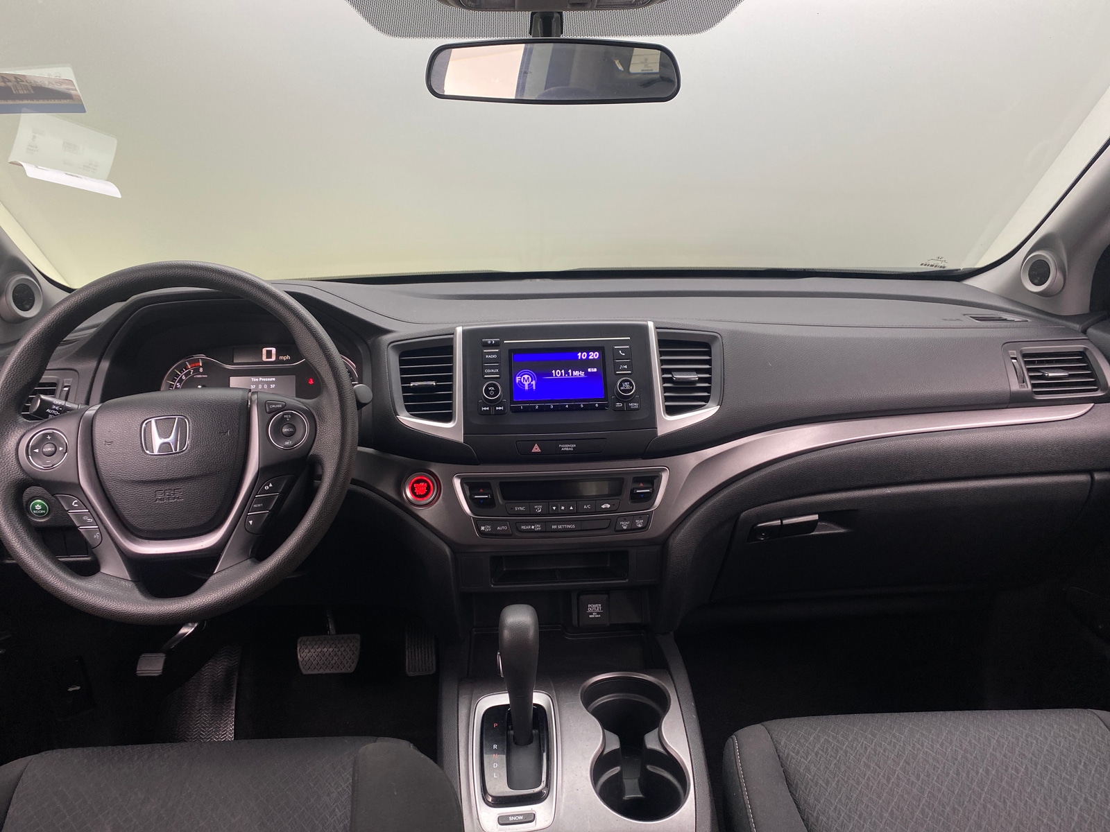 Thumbnail: 2017 Honda Ridgeline - 3