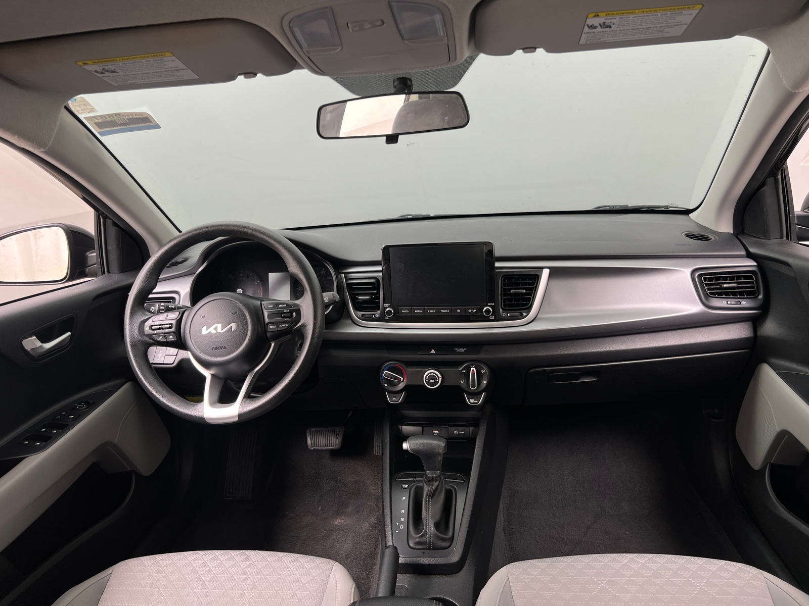 Thumbnail: 2023 Kia Rio - 3